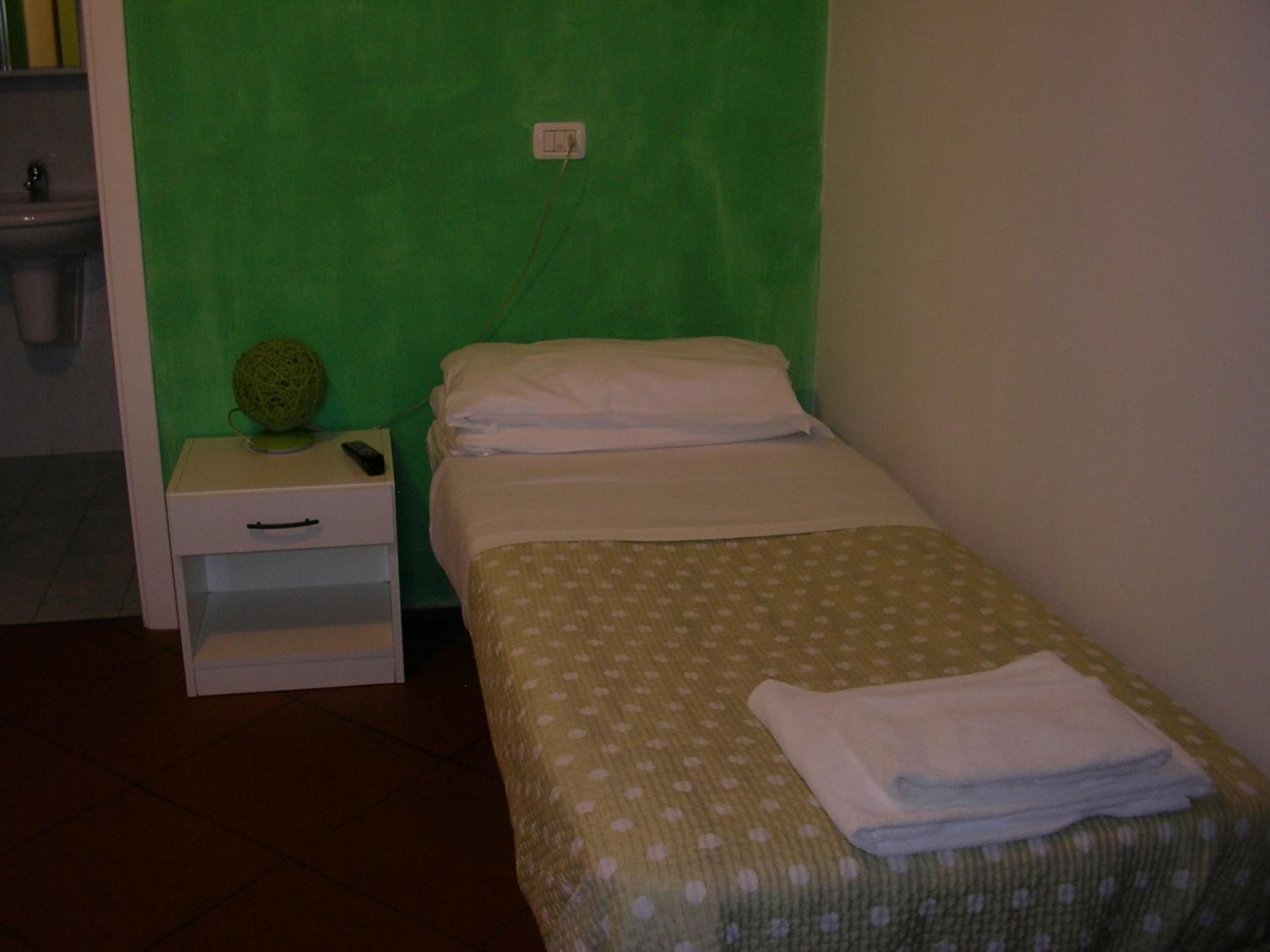Single Room photo 1