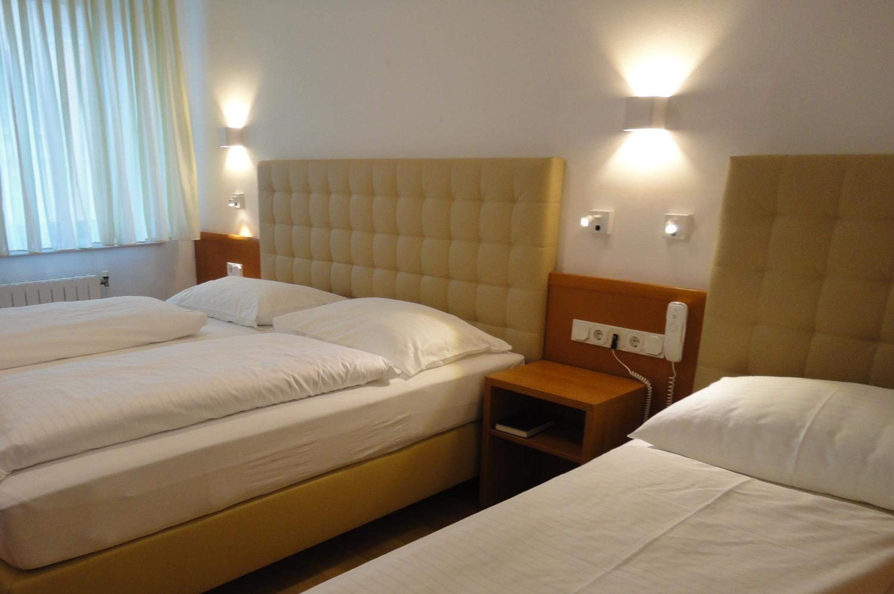 Triple Room - Photo 6