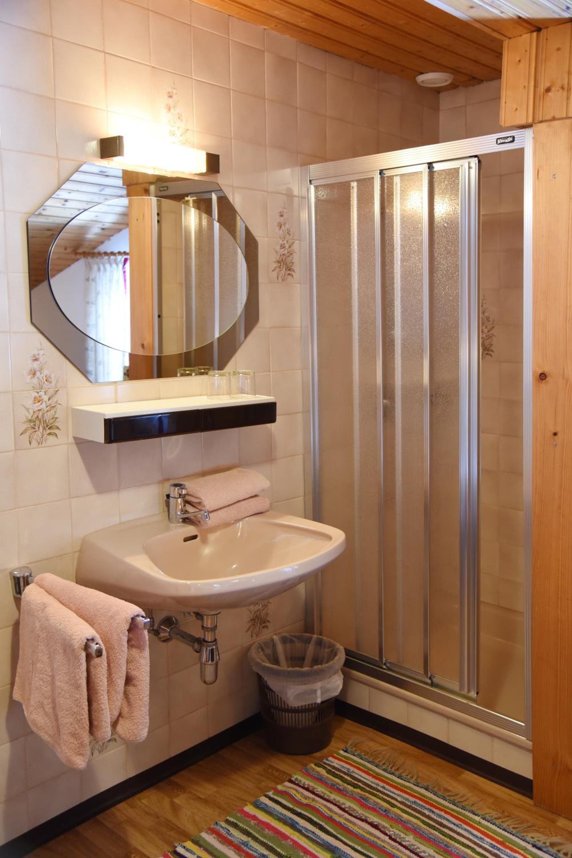 Double Room with Shared Toilet photo 2