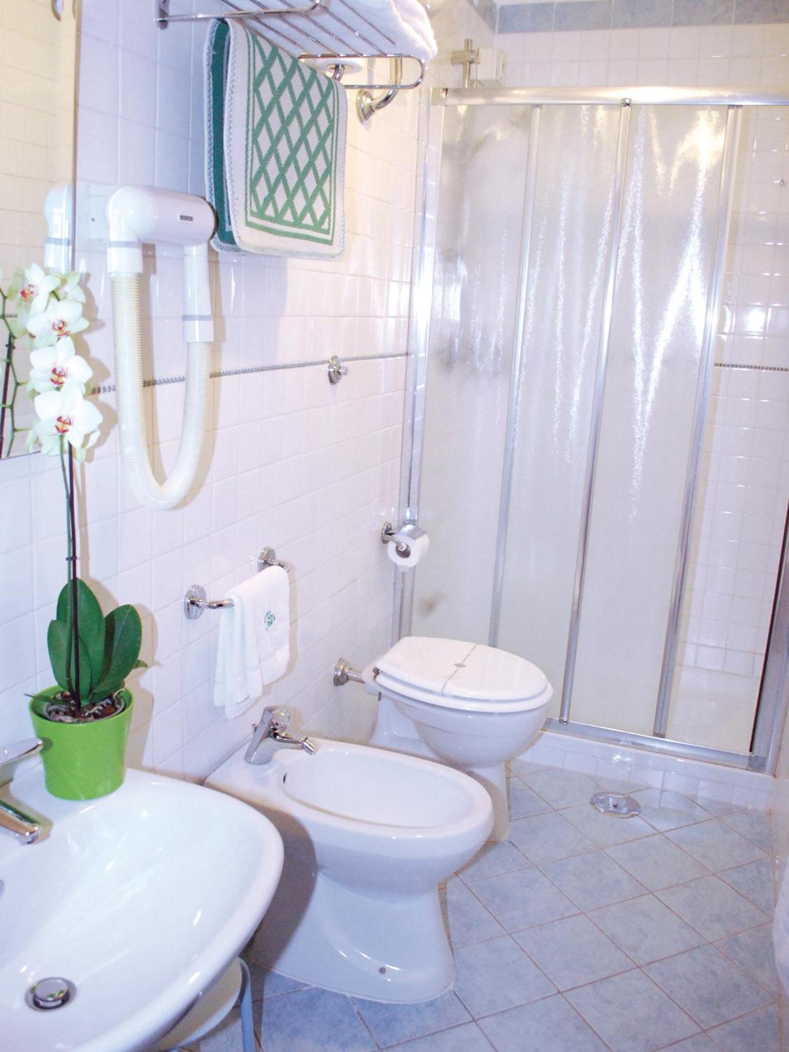 Triple Room - Photo 6