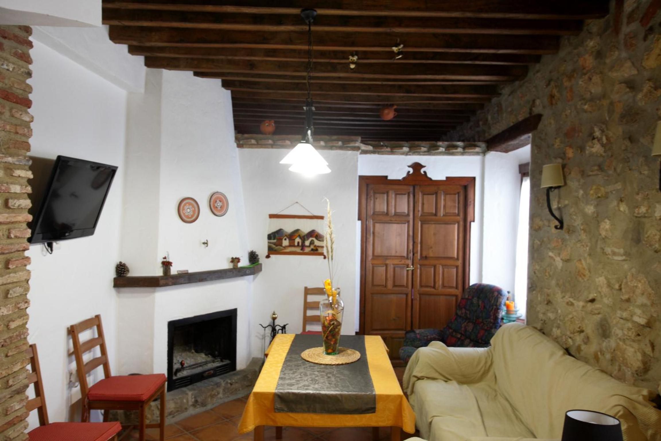 Three-Bedroom House photo 3