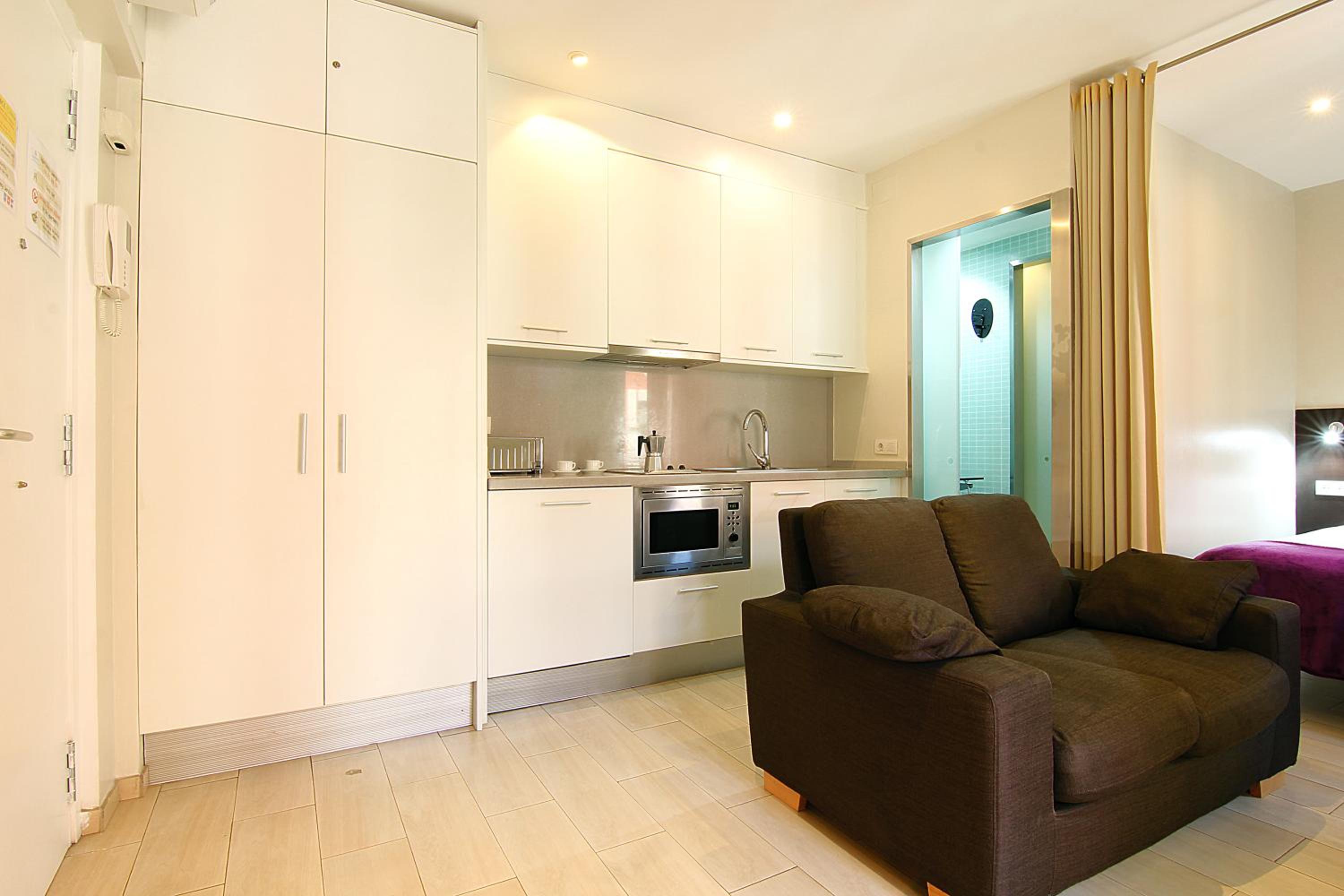 Studio Apartment (2 Adults) - Fifth Floor - Calle Meer 34 photo 2