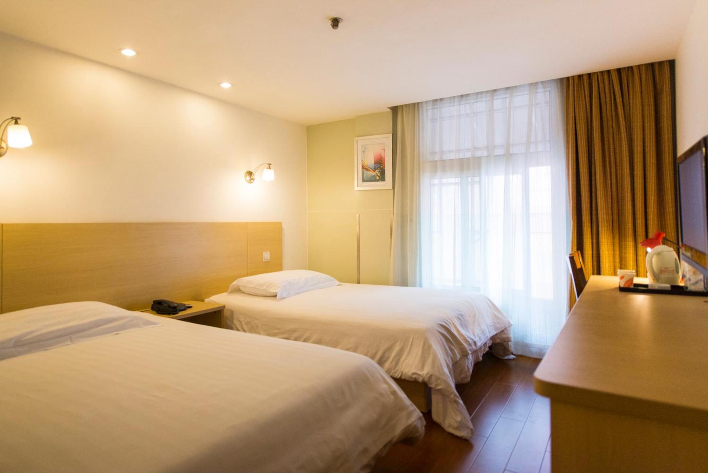 Standard Twin Room photo 3