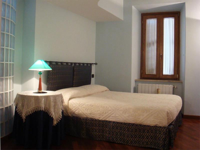 Double Room with Spa Bath - Photo 6
