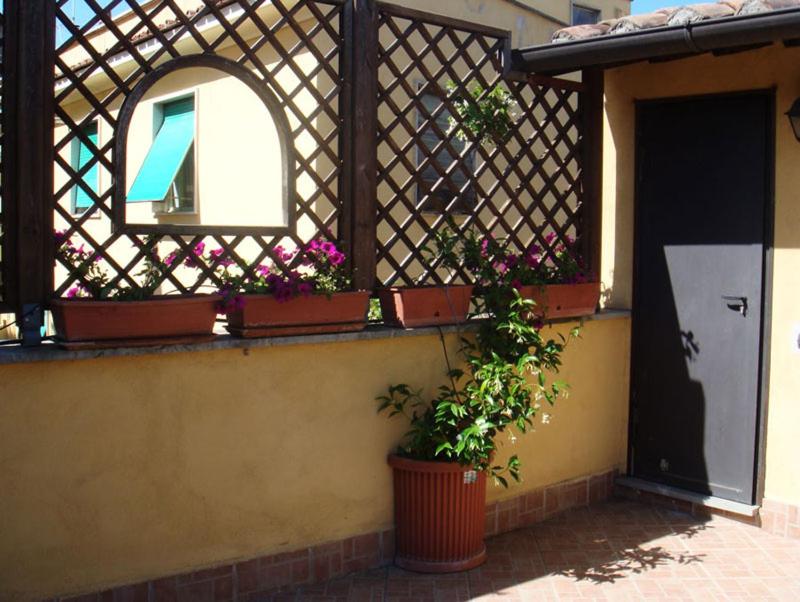 Double Room with Spa Bath - Photo 2