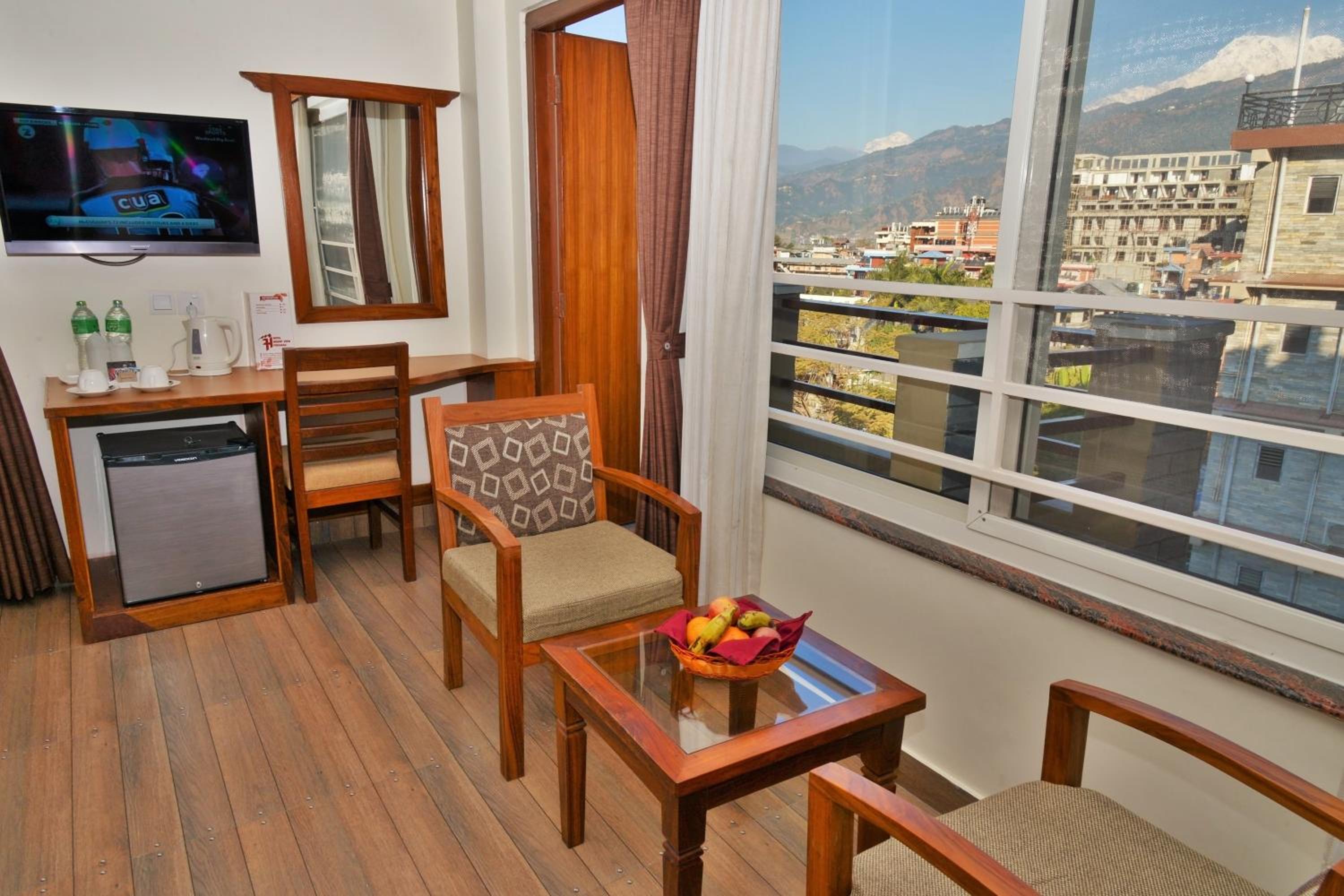 Deluxe Double or Twin Room with Mountain View - Photo 5