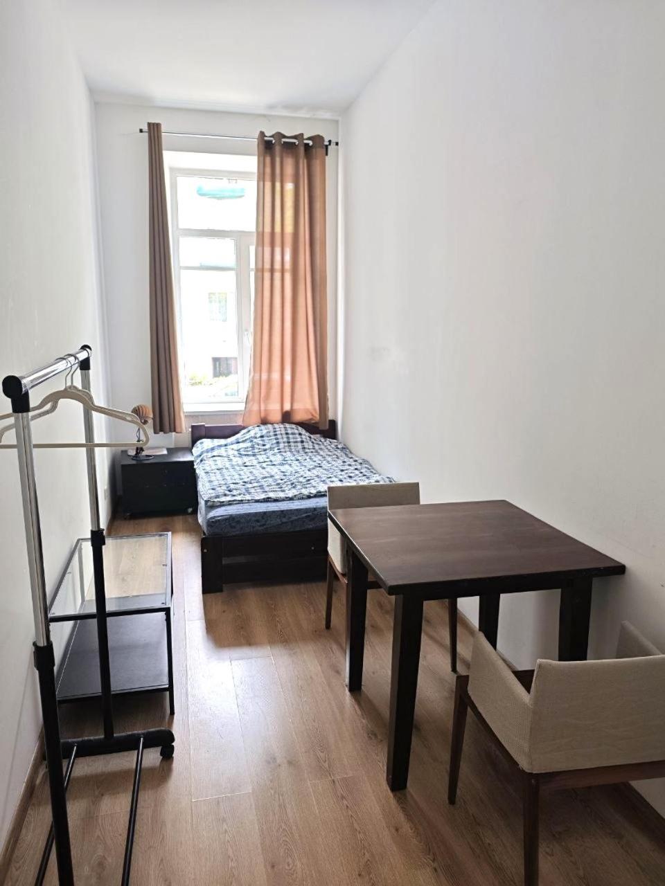 Single Room with Private External Bathroom