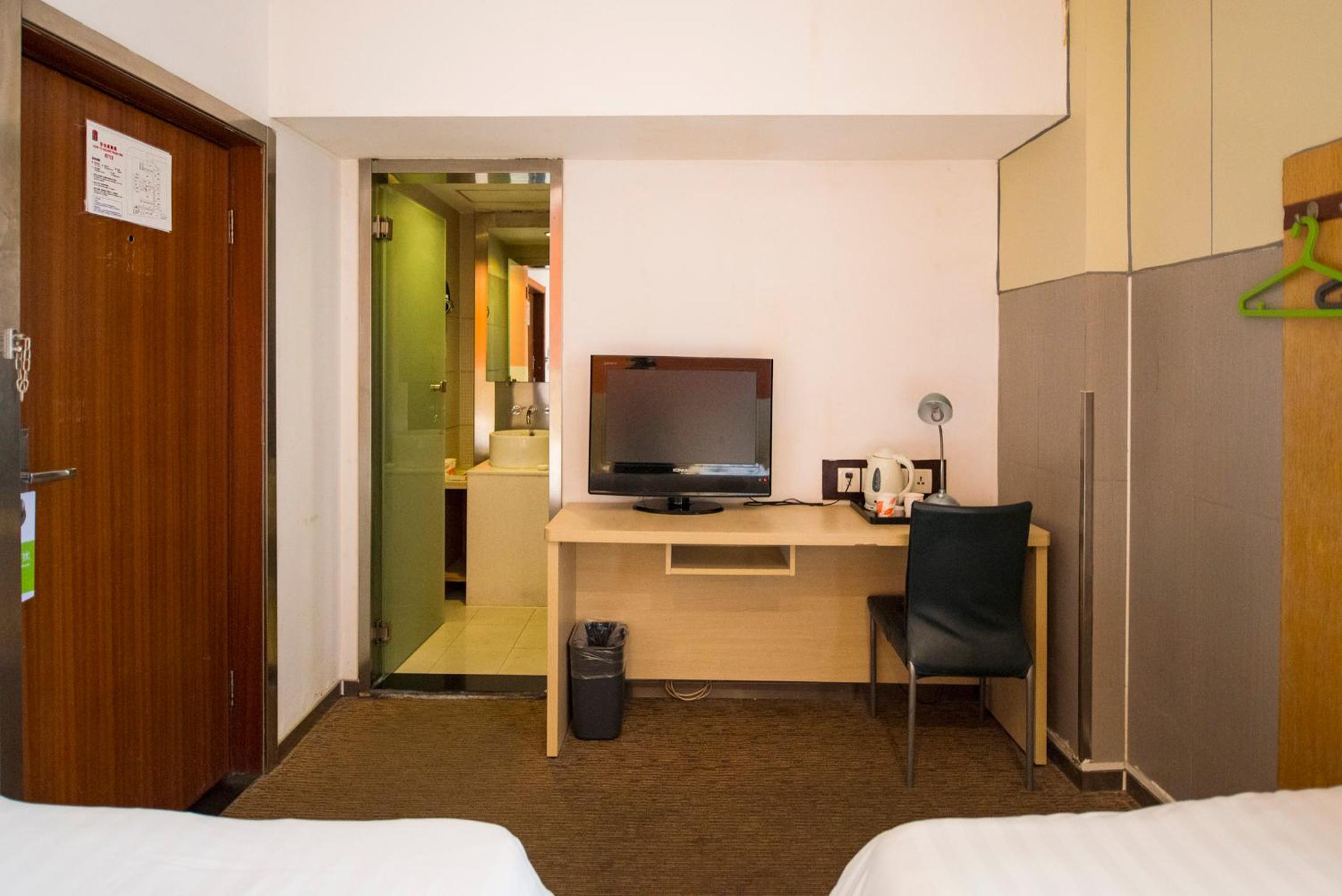Standard Twin Room photo 1