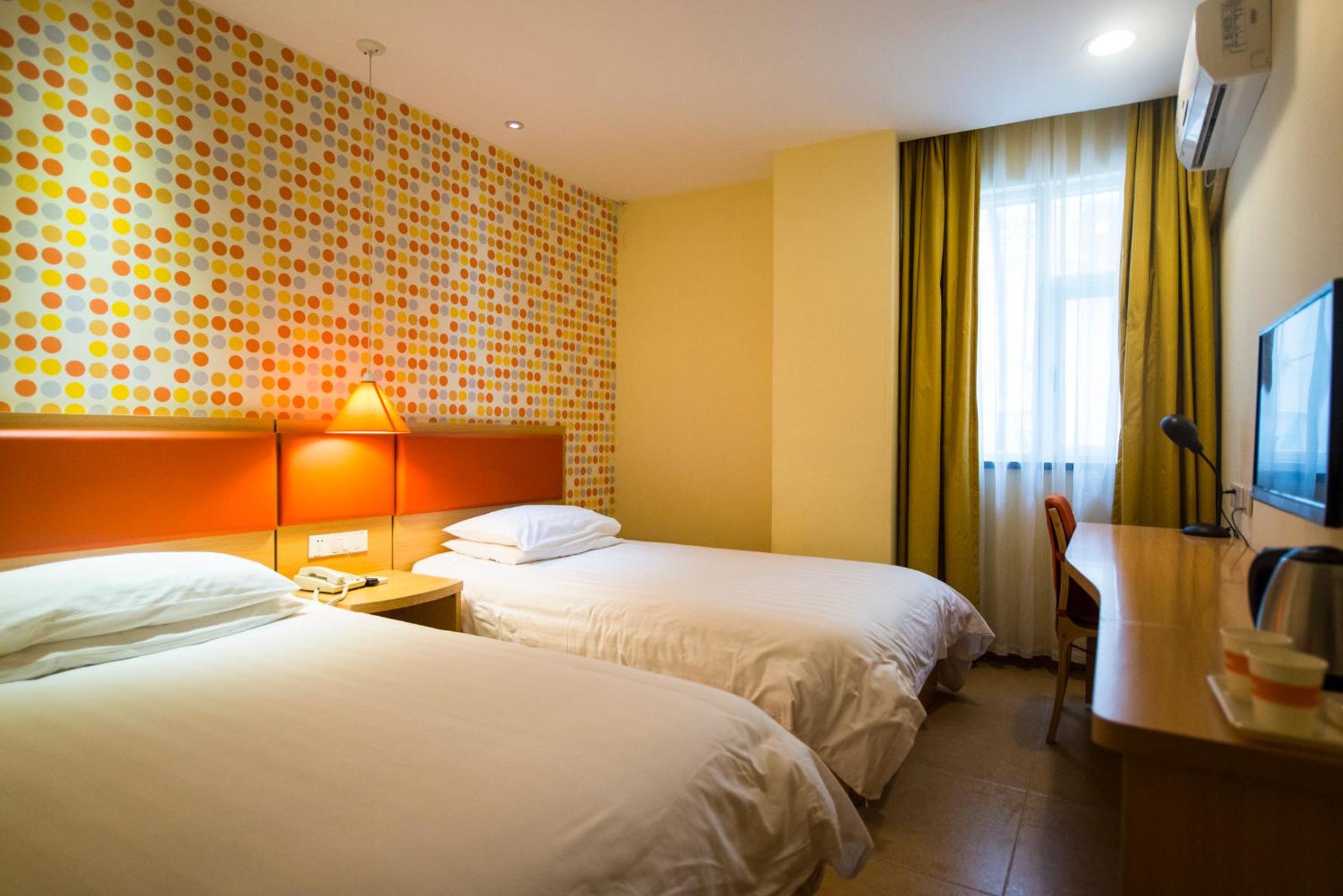 Mainland Chinese Citizens - Standard Twin Room photo 2