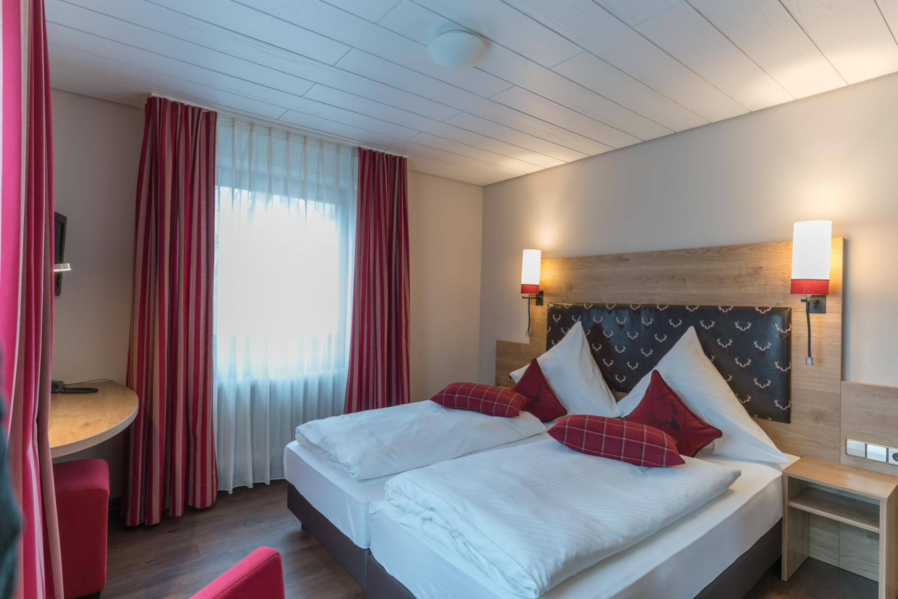 Standard Double or Twin Room - Photo 1