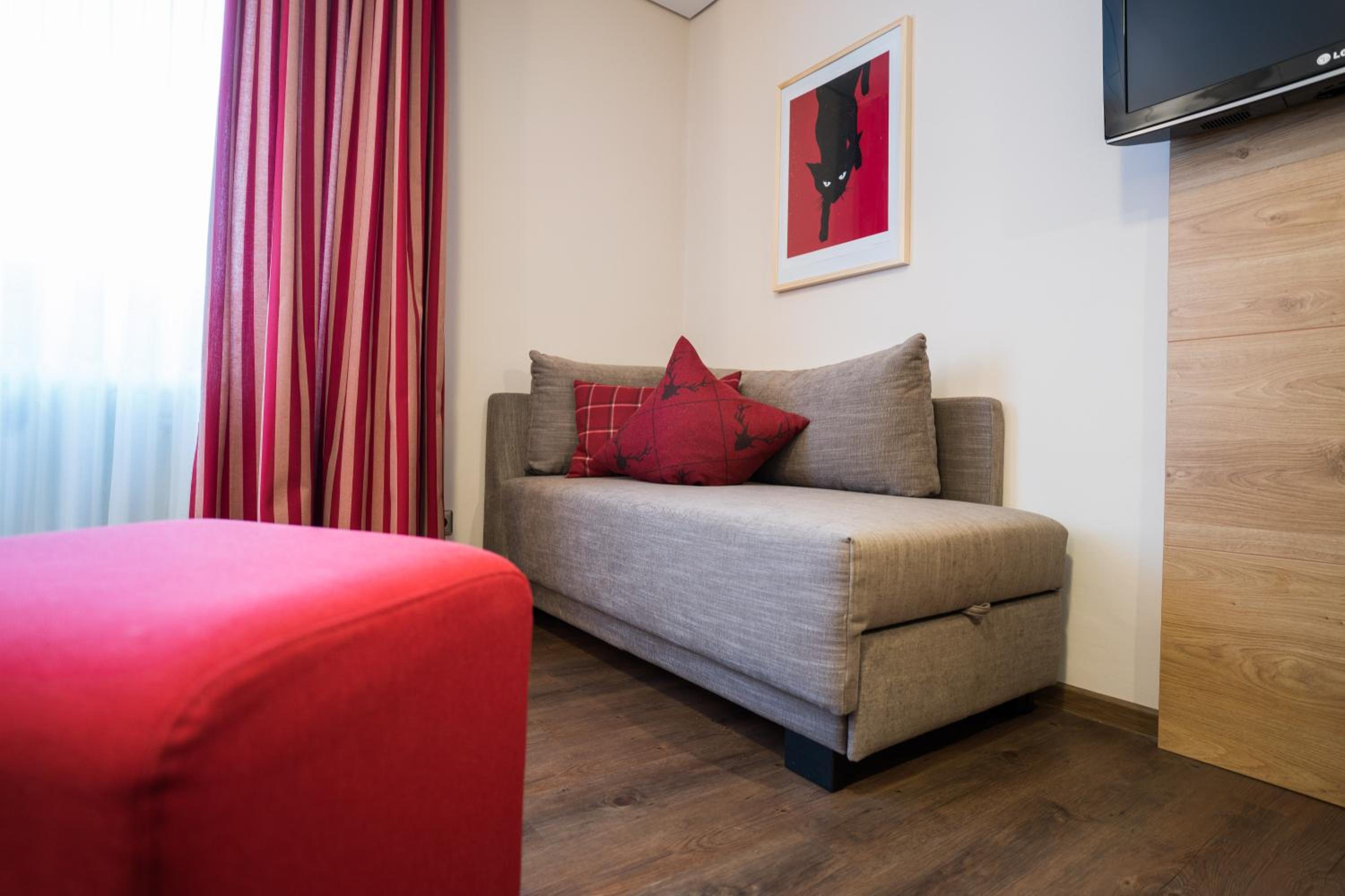 Standard Double or Twin Room - Photo 4