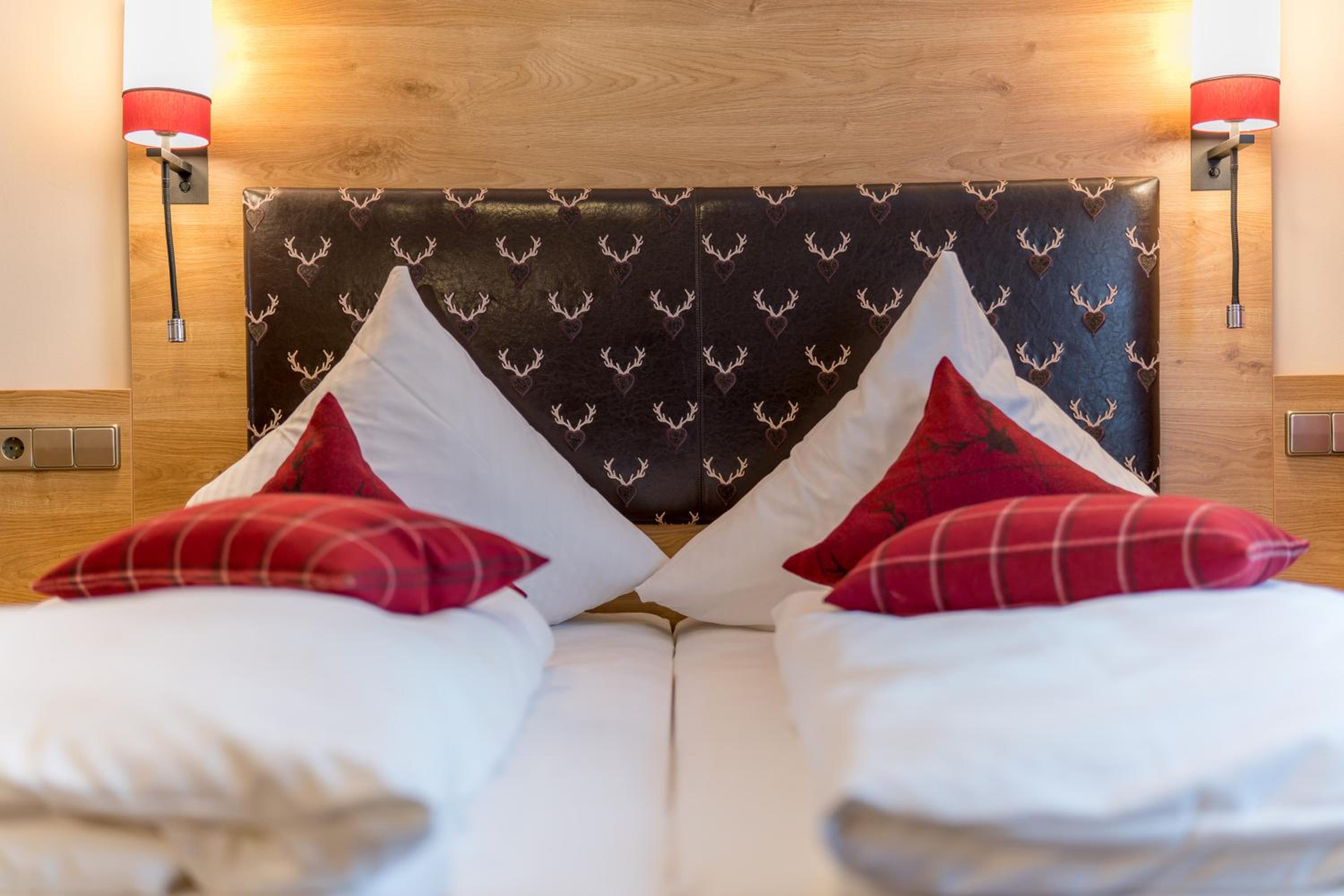 Standard Double or Twin Room - Photo 7