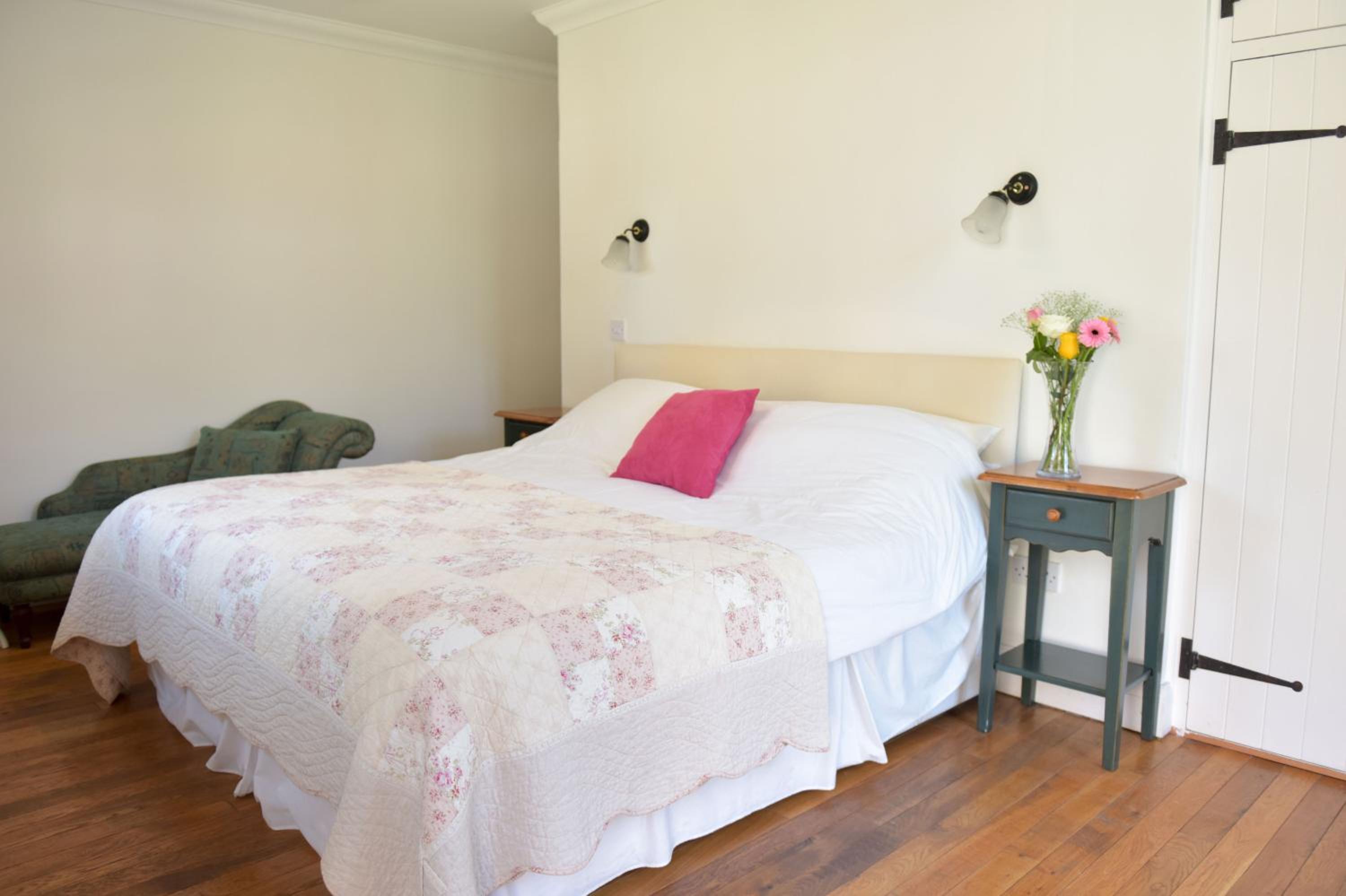 Double Room with Private Bathroom photo 3