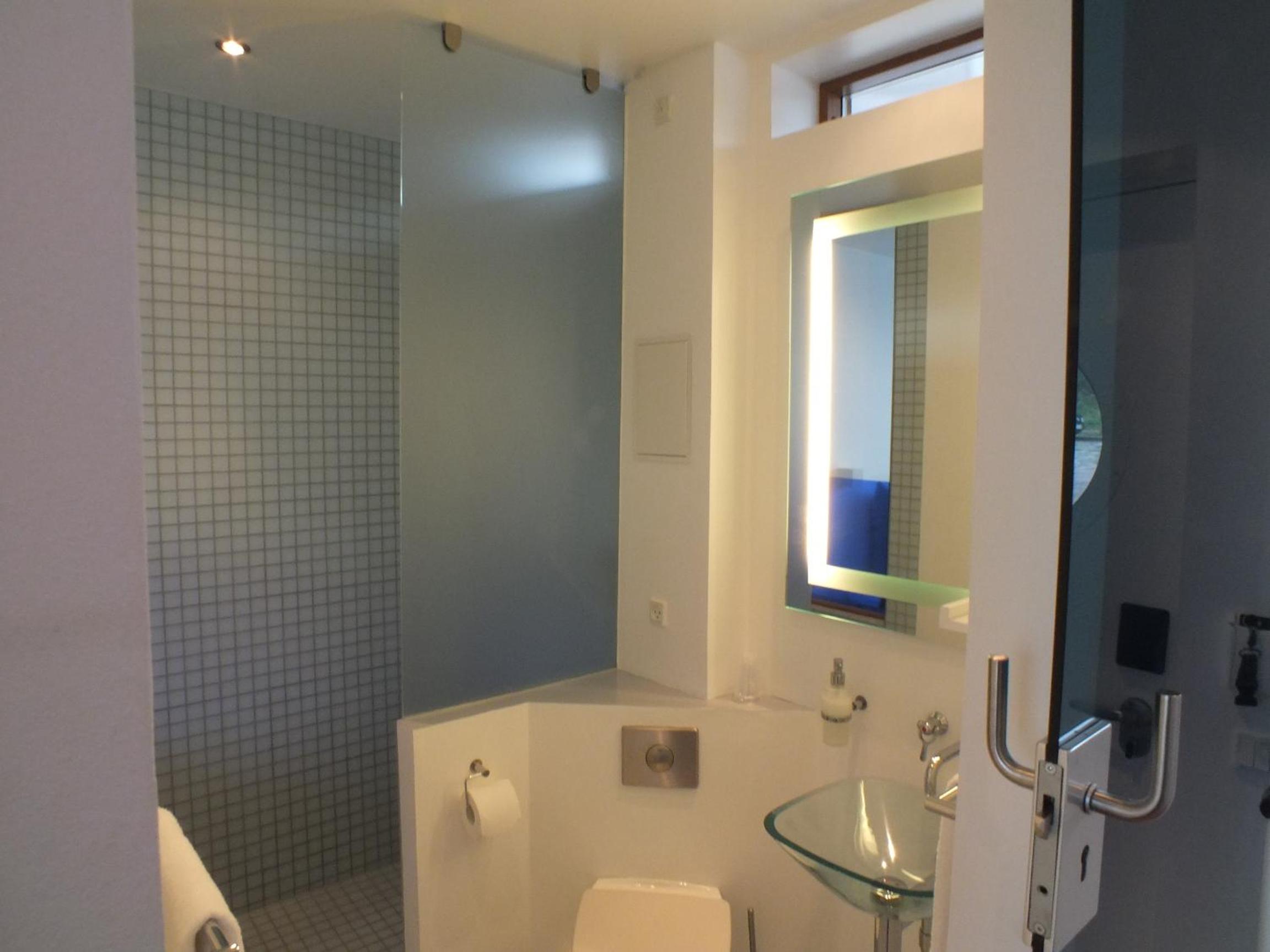 Double Room - Photo 8