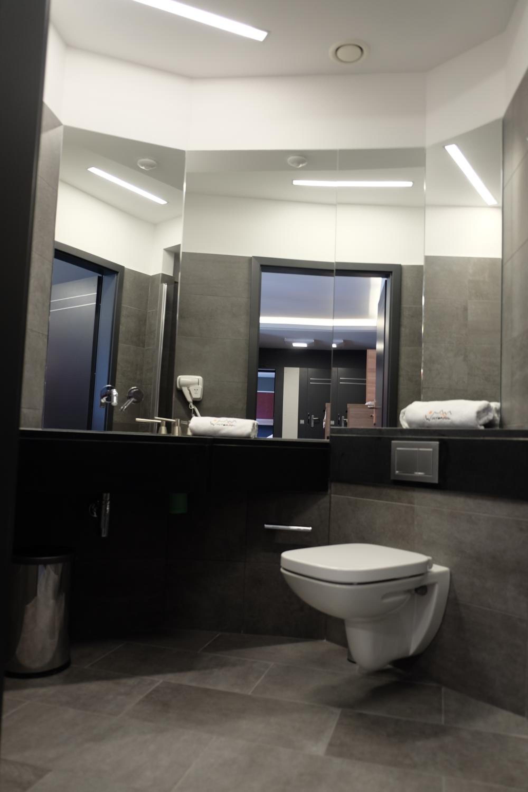 Superior Quadruple Room - Photo 12