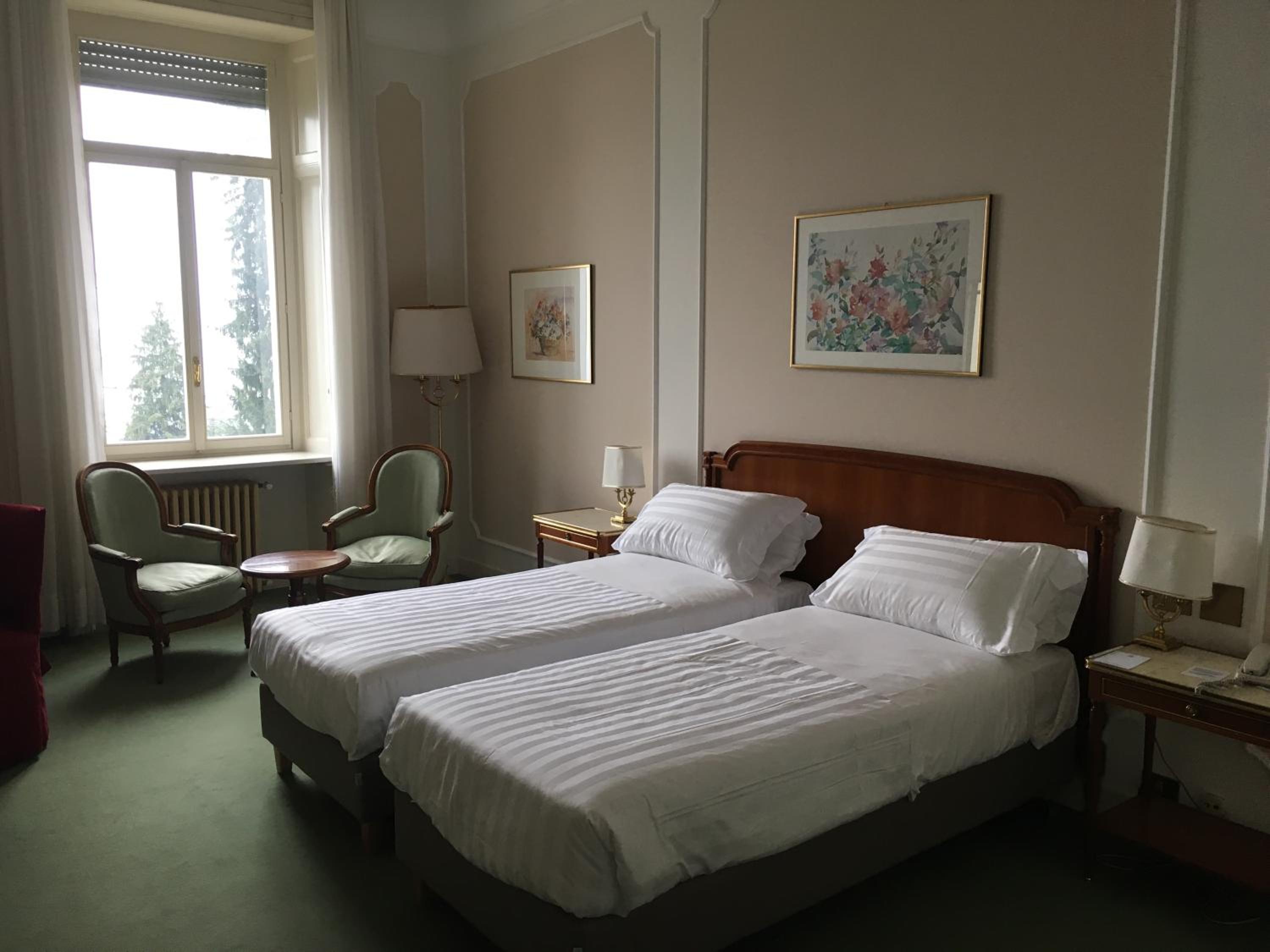 Twin Room - Photo 12
