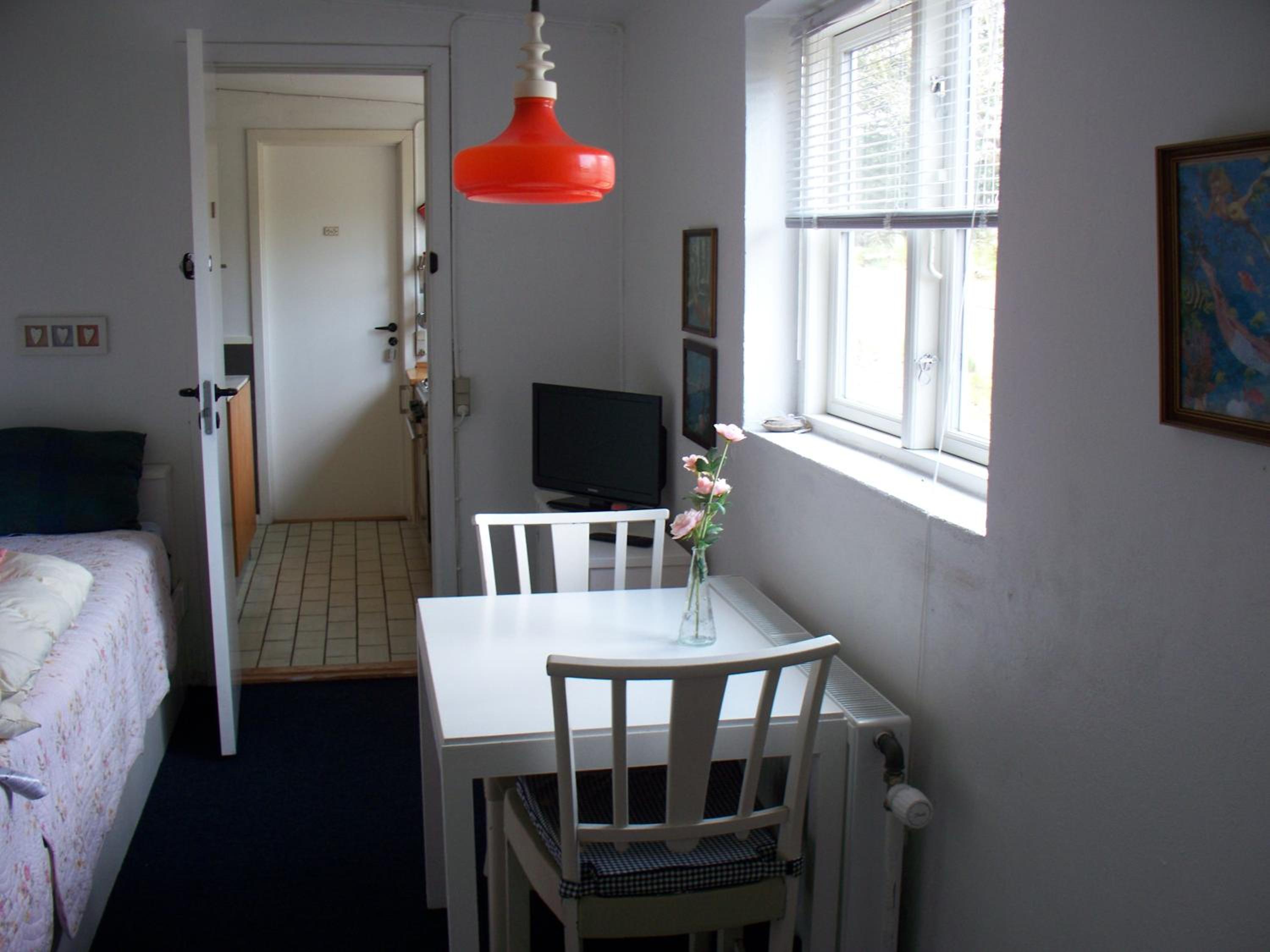 Twin Room - Photo 2