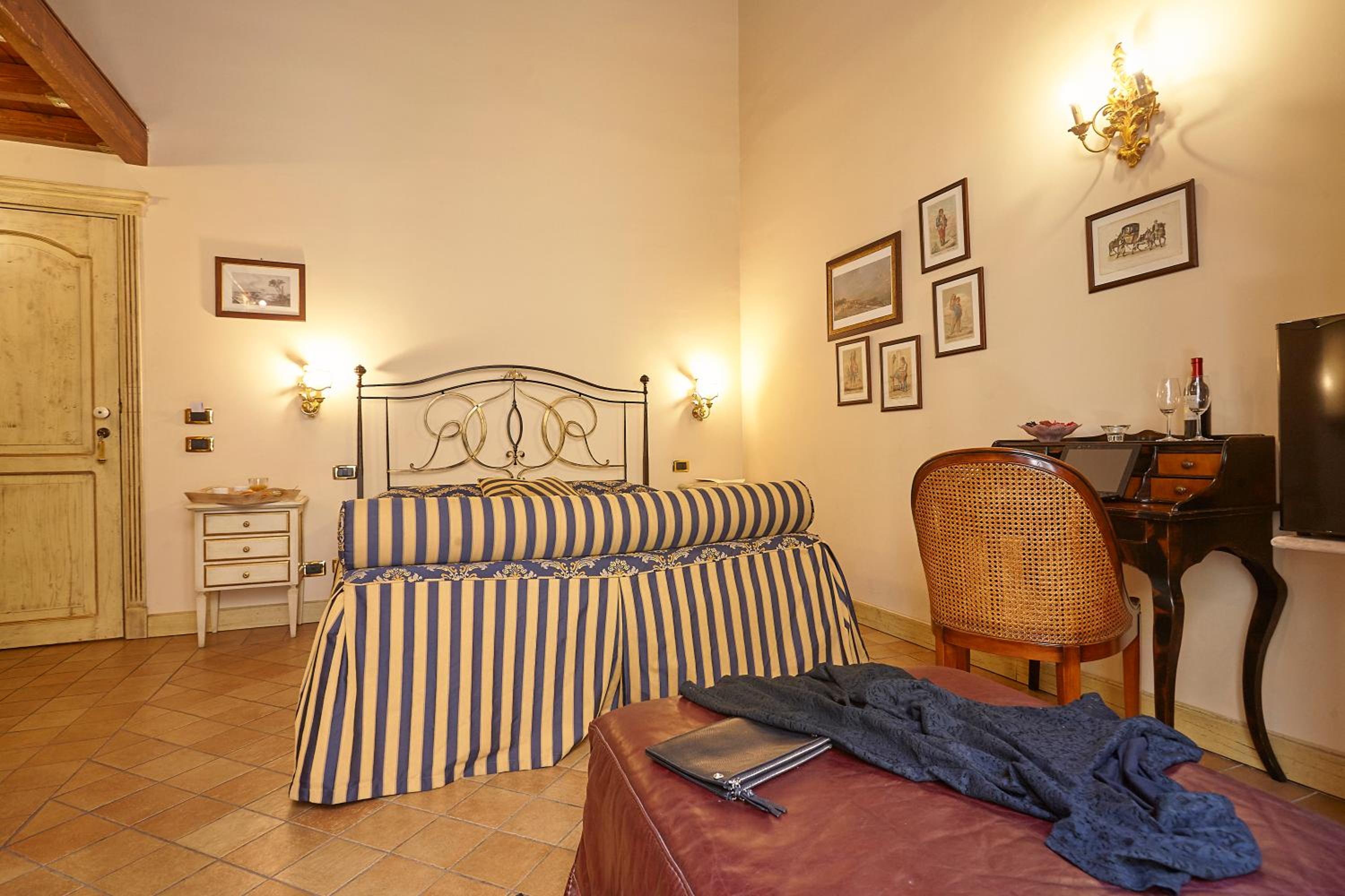 Deluxe Double Room - Photo 2