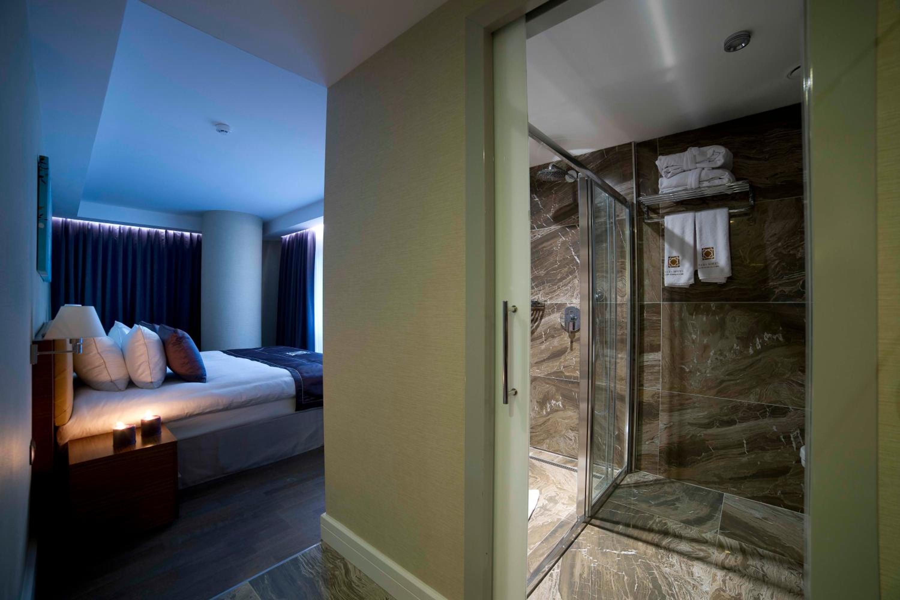 Standard Double/Twin Room photo 3