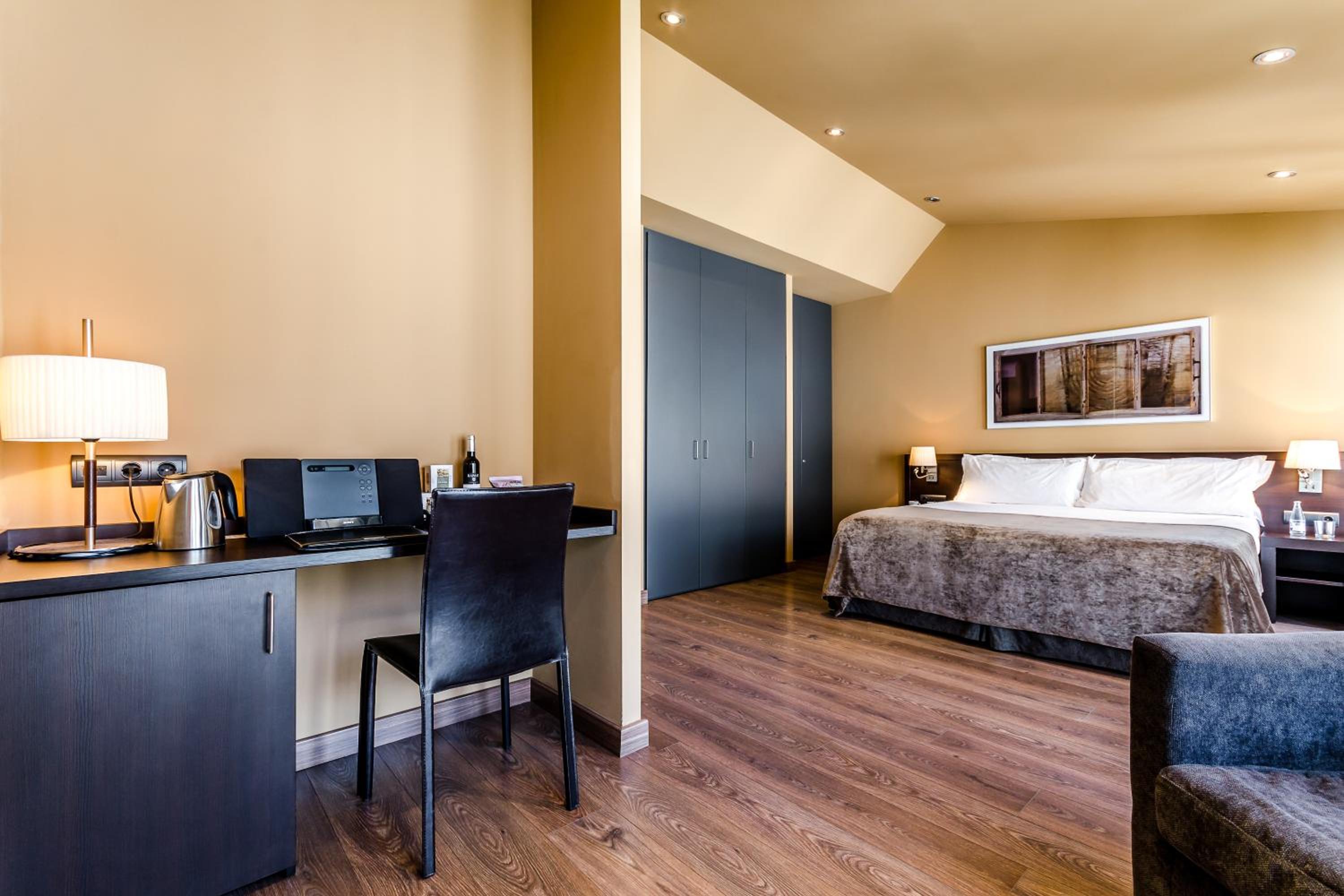 Superior Double or Twin Room - Photo 5