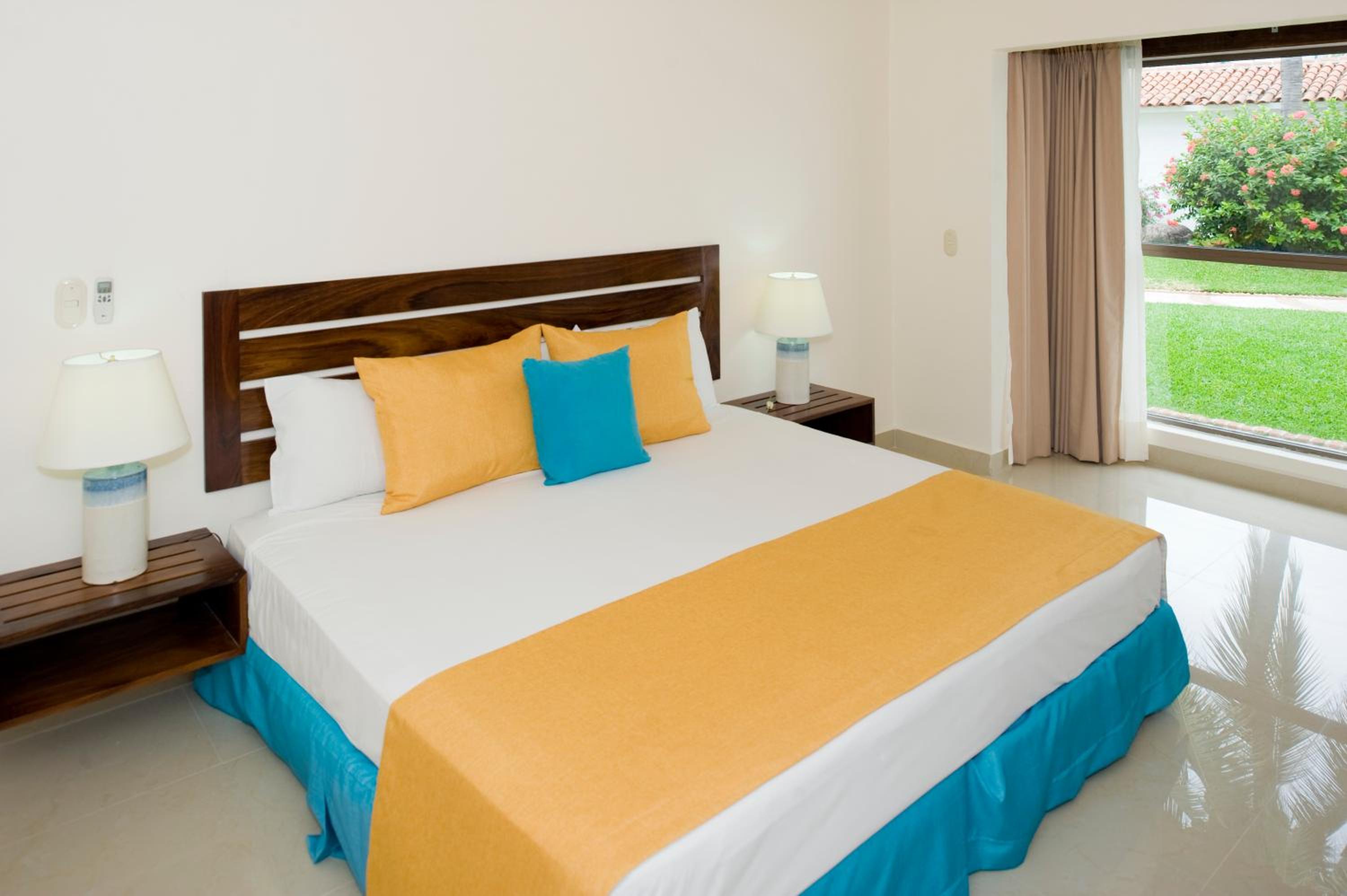 One-Bedroom Villa - Photo 2