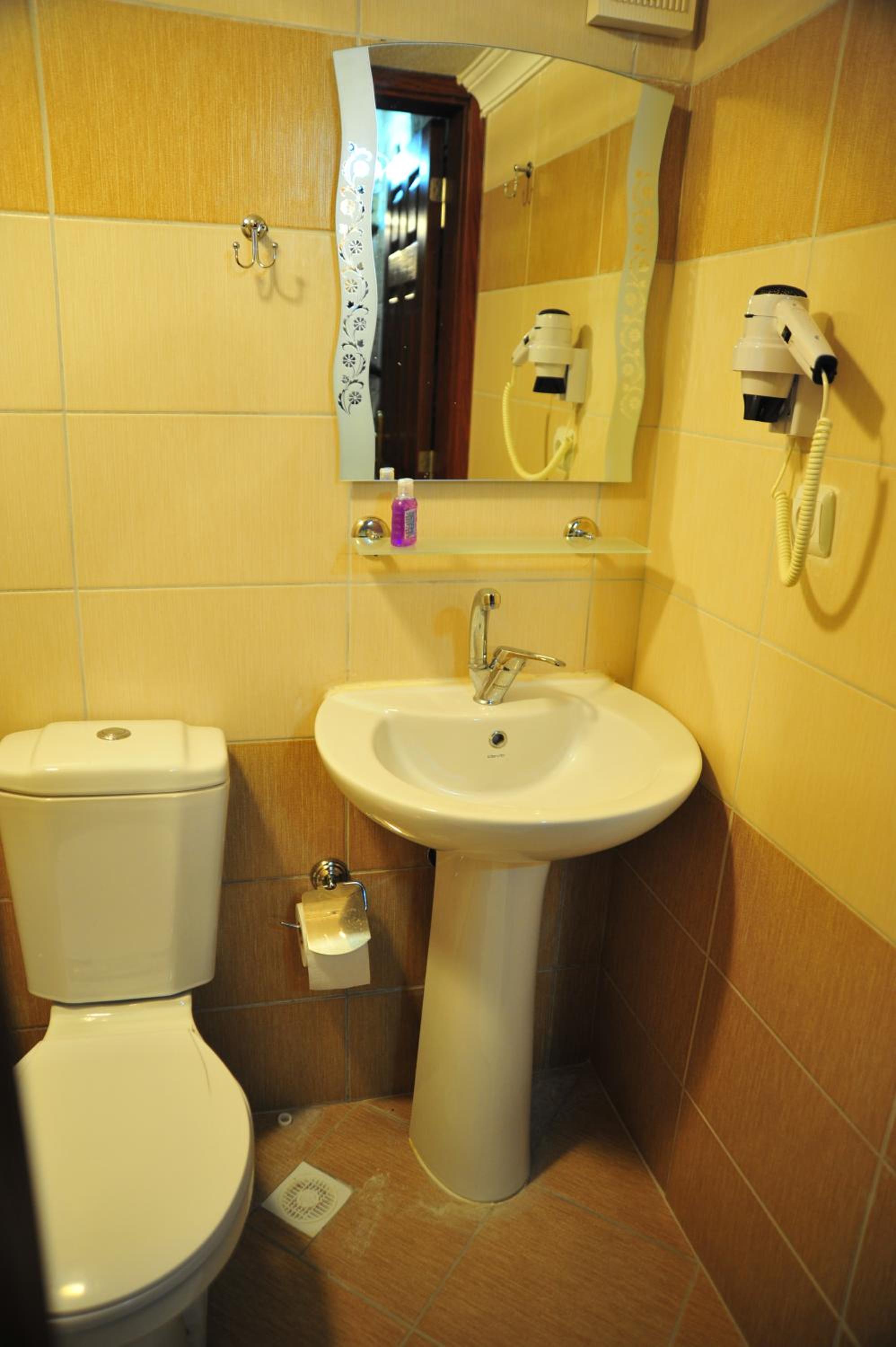 Standard Triple Room photo 2