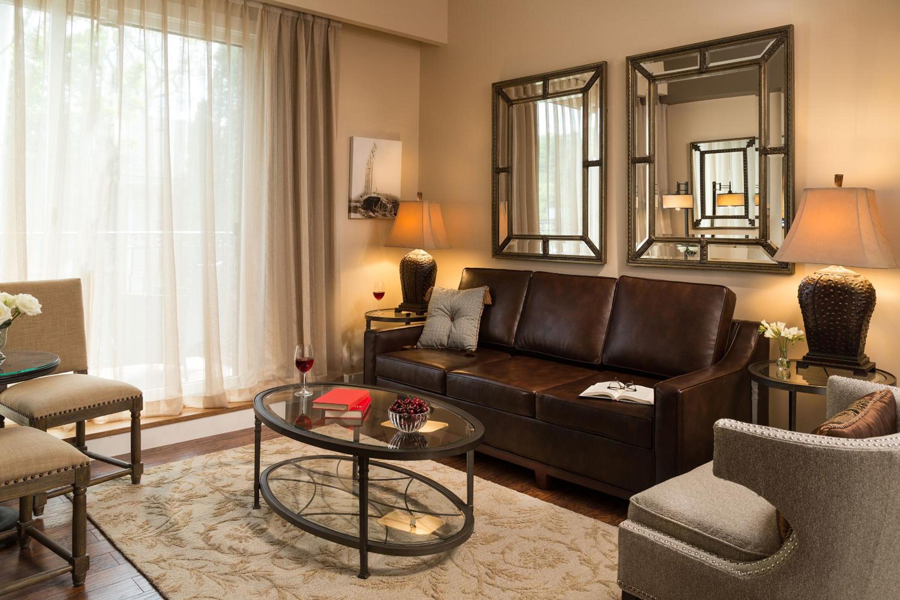 Deluxe Suite photo 3