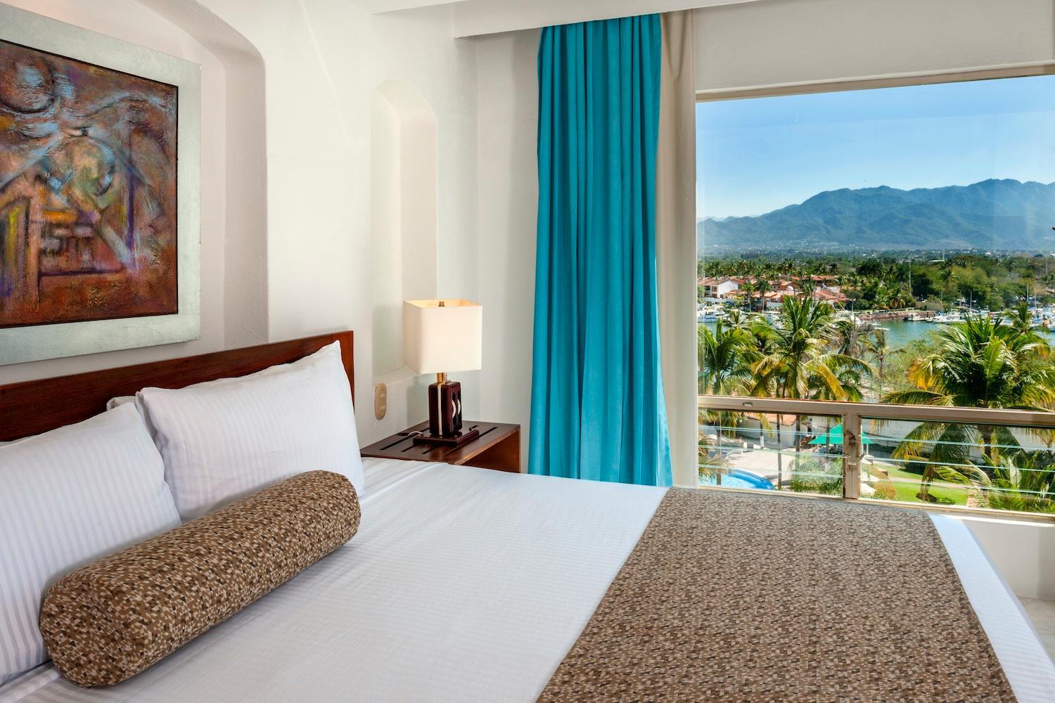 Standard  All Inclusive - 1 King bed - Photo 1