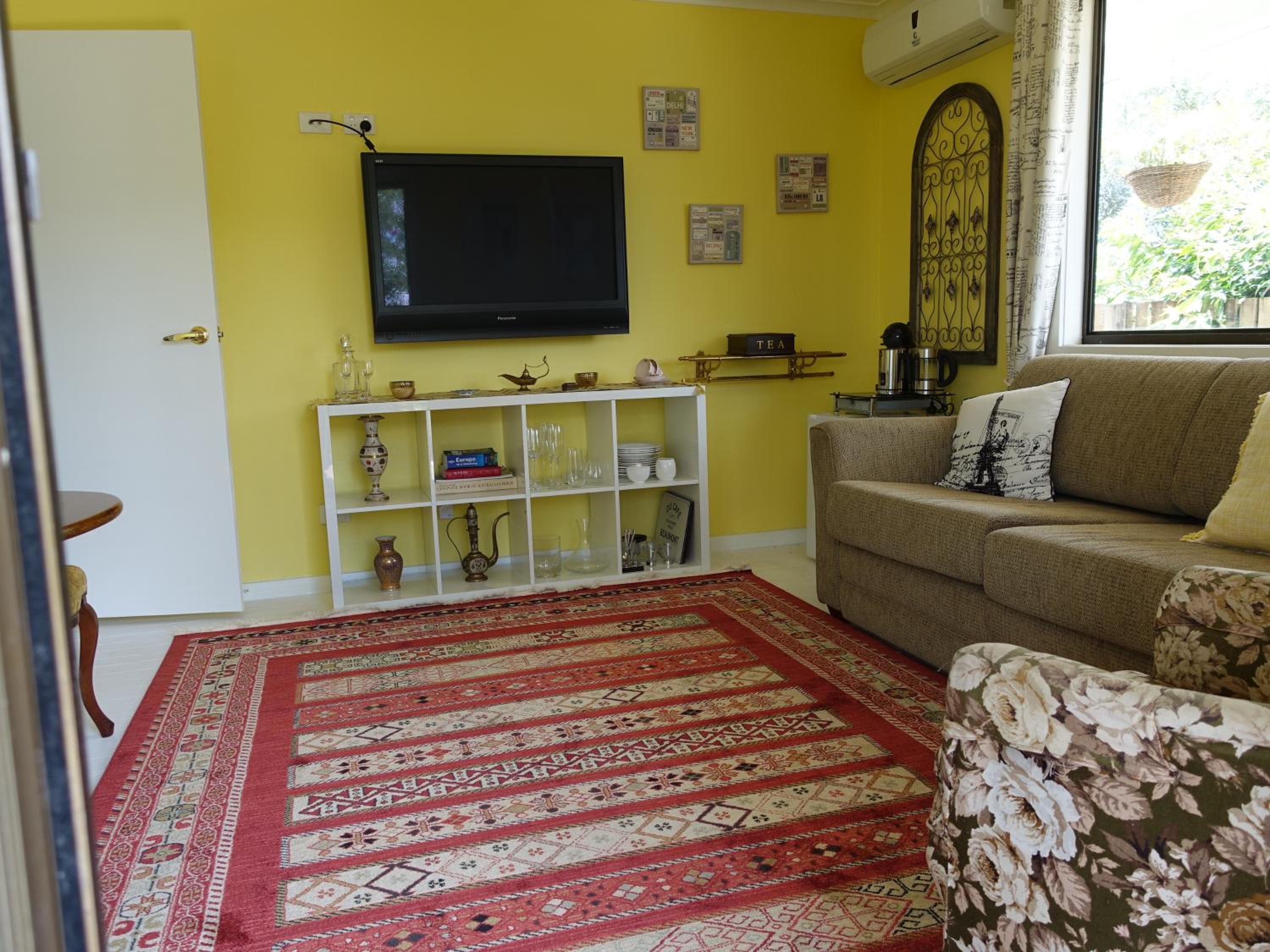 Queen Room with Balcony photo 1