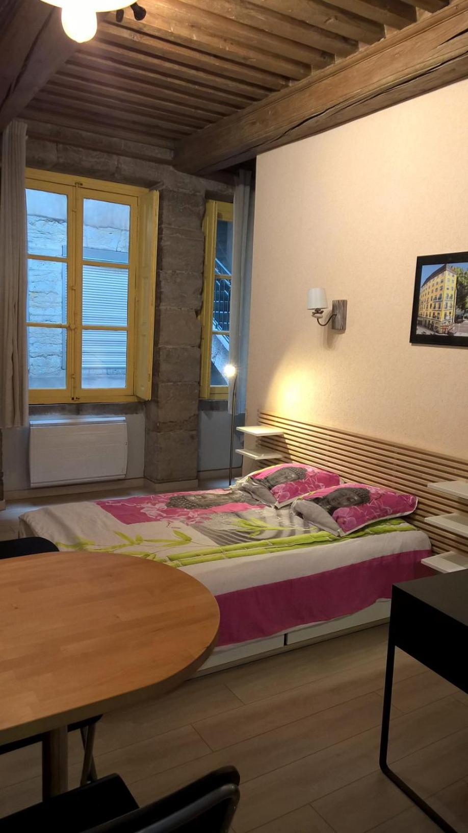 Studio Apartment - Photo 21