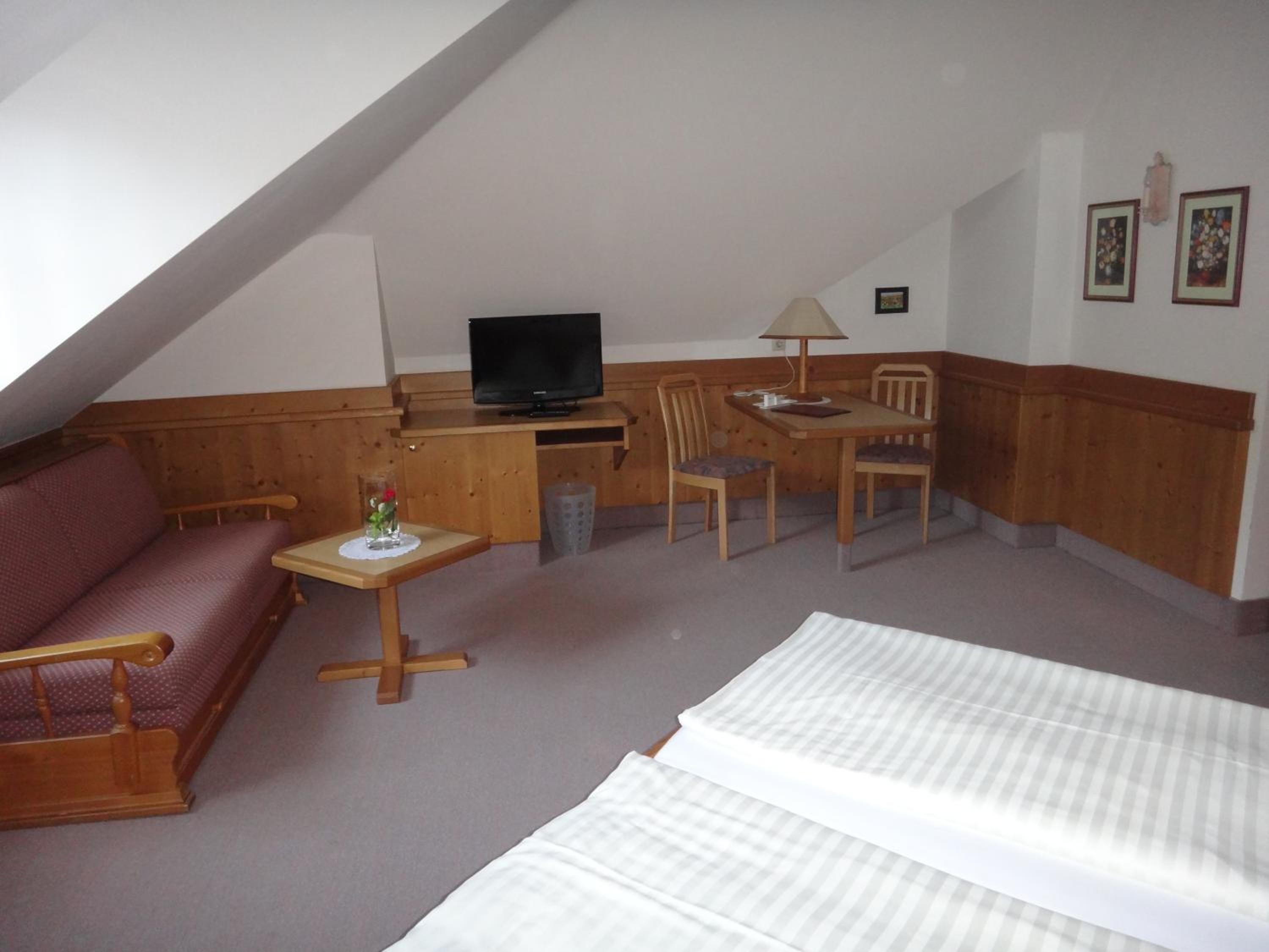 Large Double Room photo 2