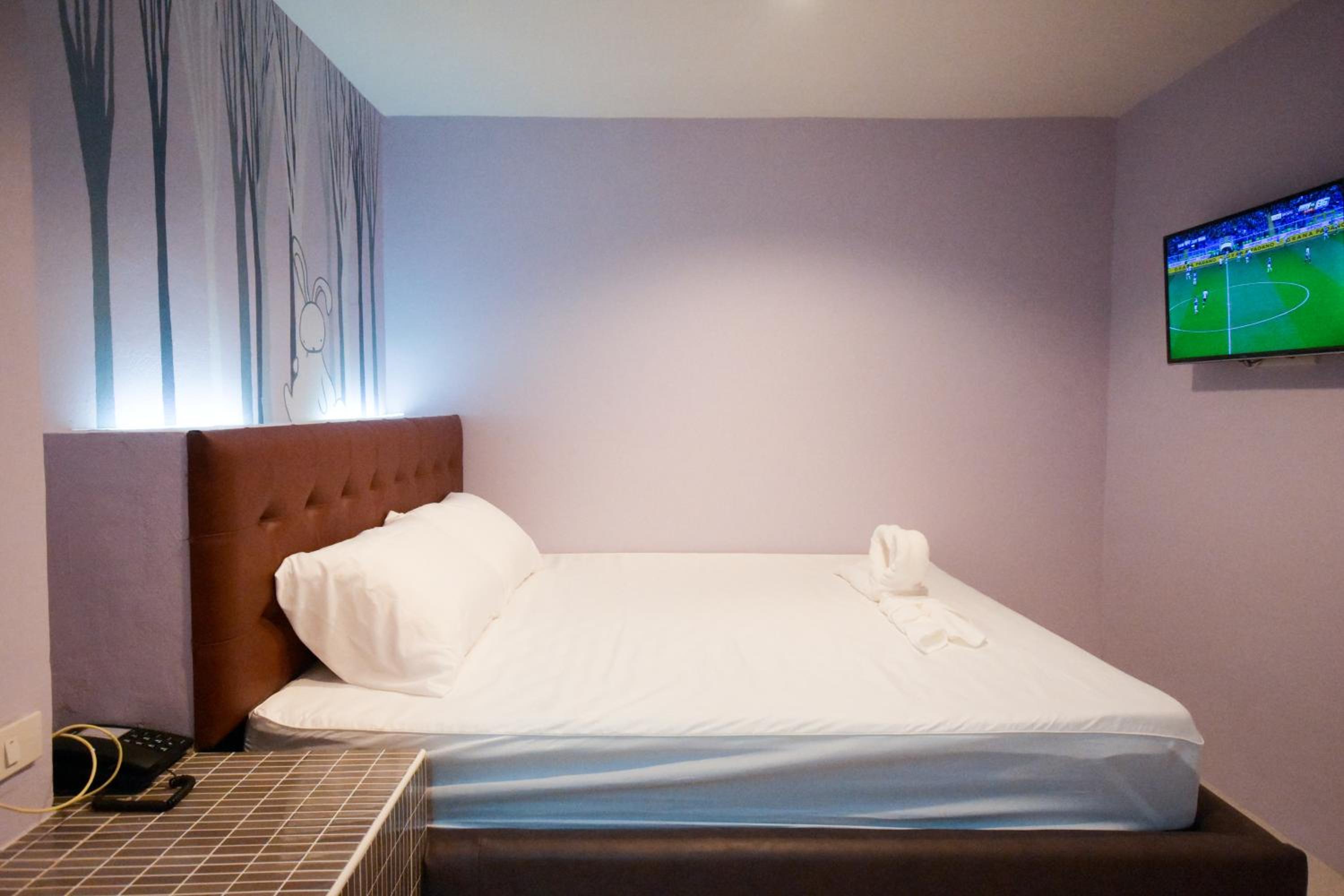 Budget Double Room photo 2