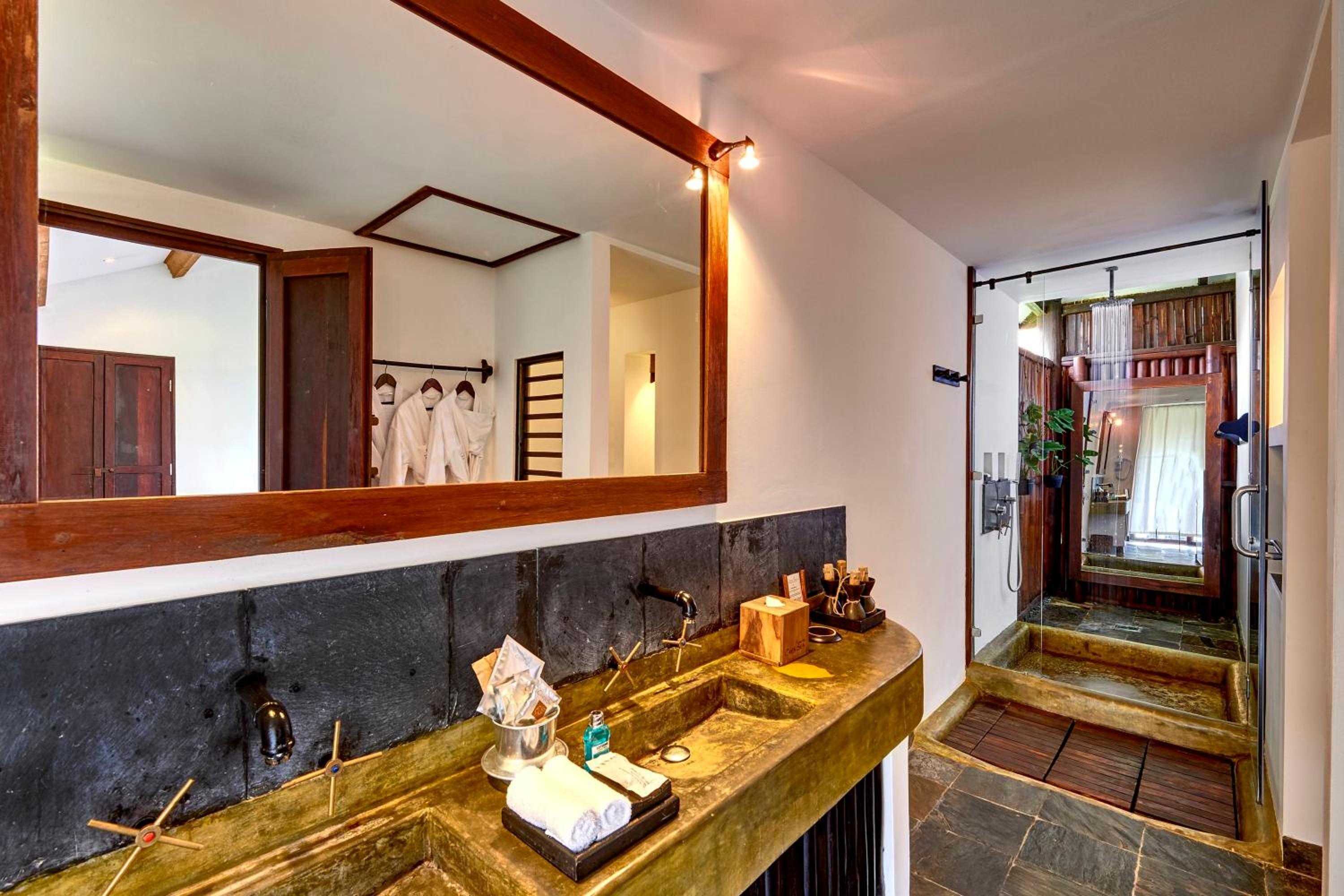 Villa with Sea View - Photo 5