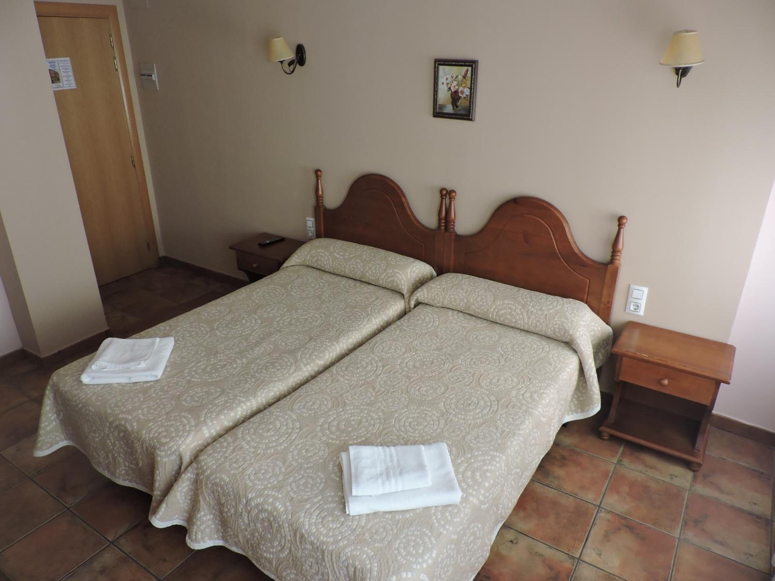 Habitación Doble con Baño Privado