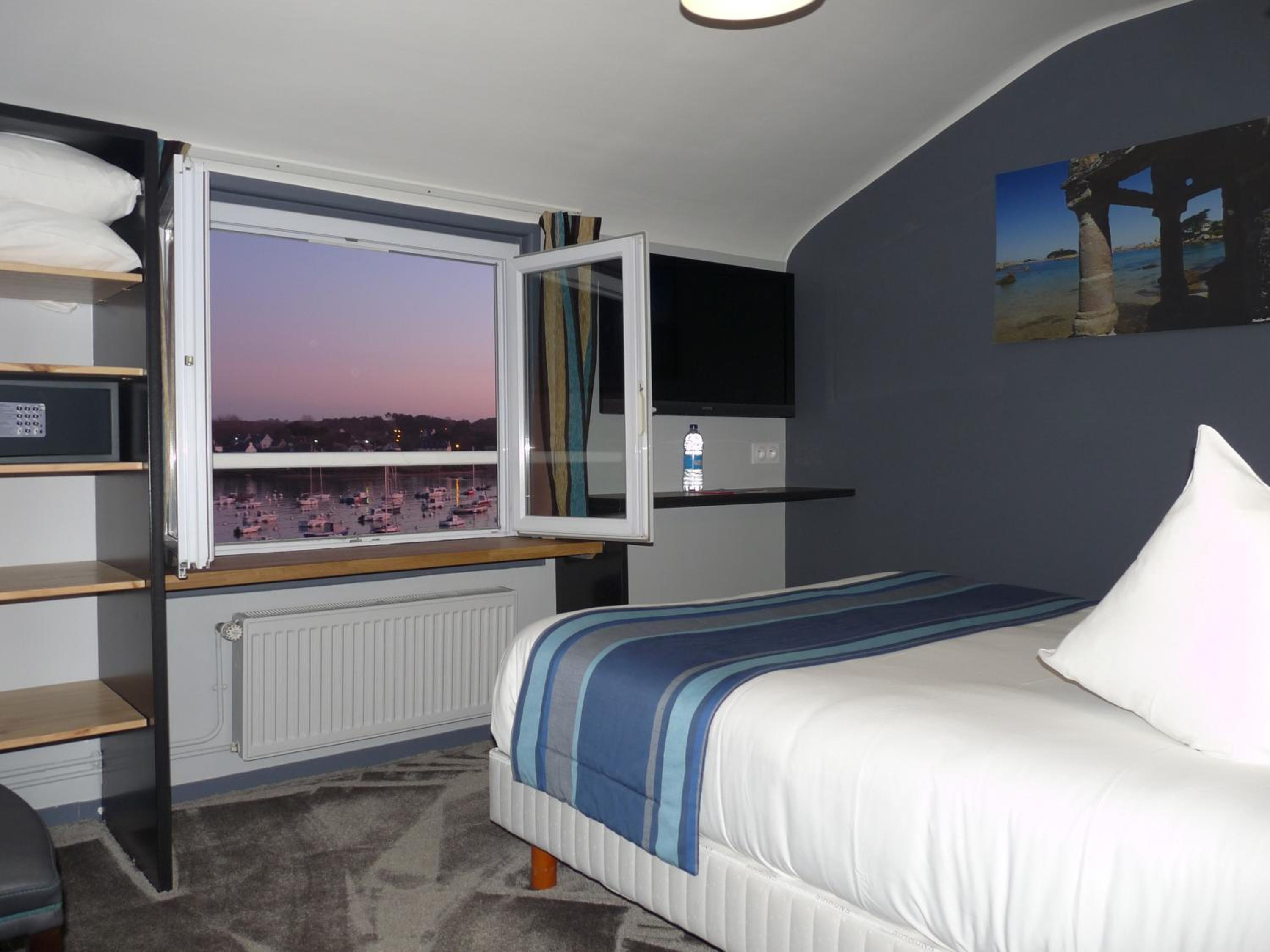 Classic Room with Sea View - Photo 1