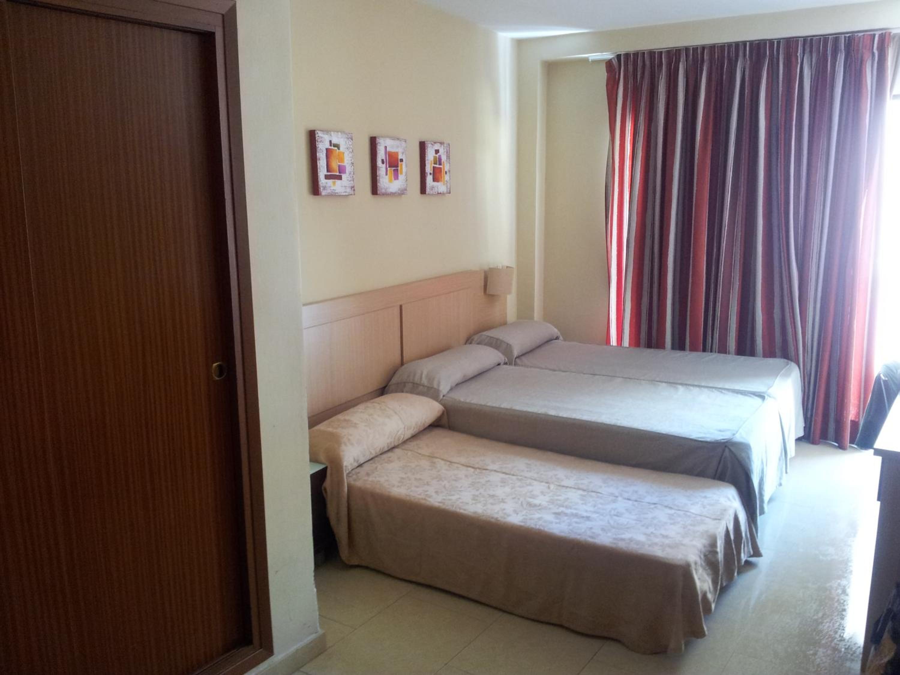 Basic Triple Room (2 Adults + 1 Child)