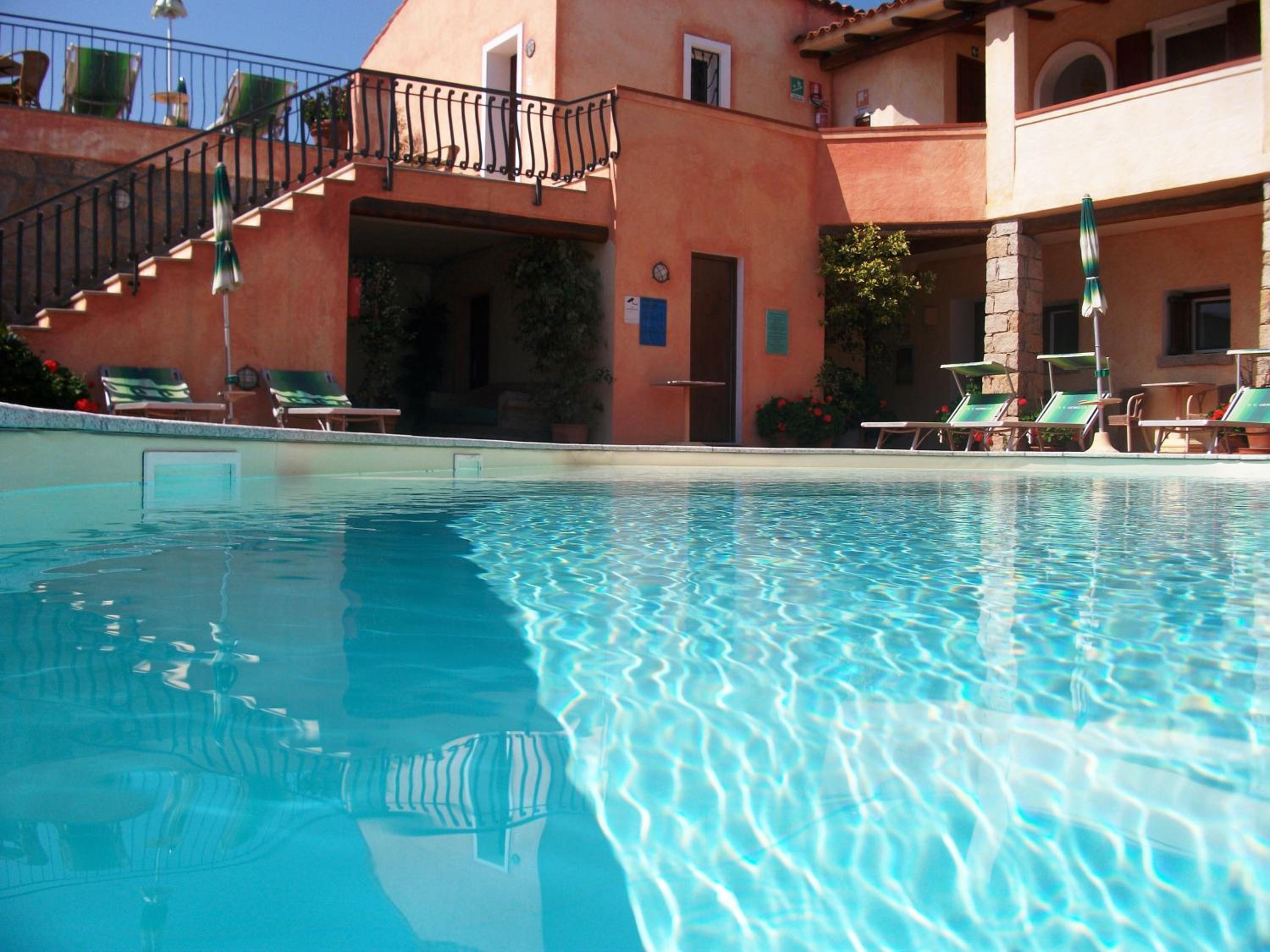 Double or Twin Room with Sea View - Photo 4
