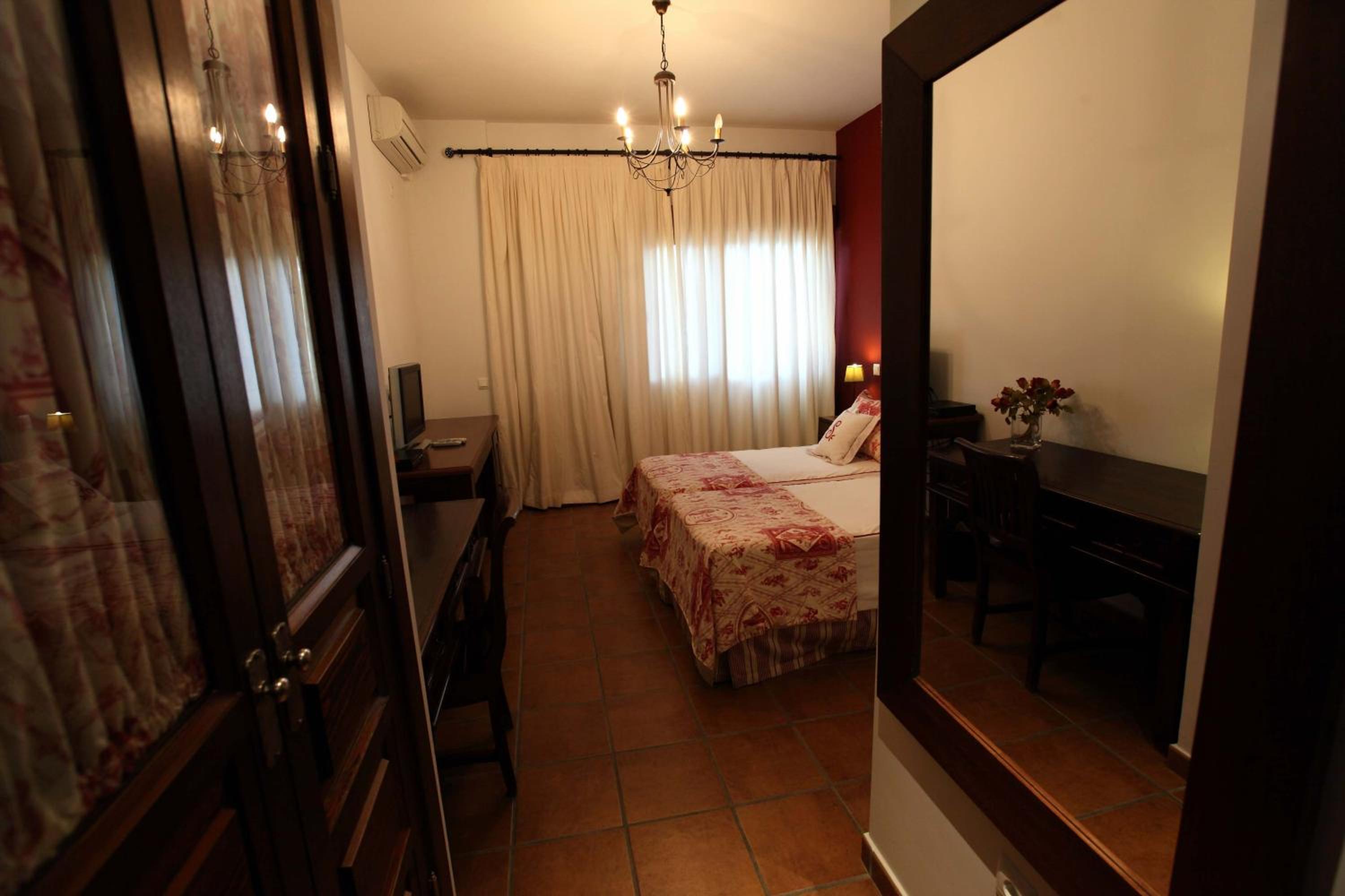 Twin Room with Terrace photo 2