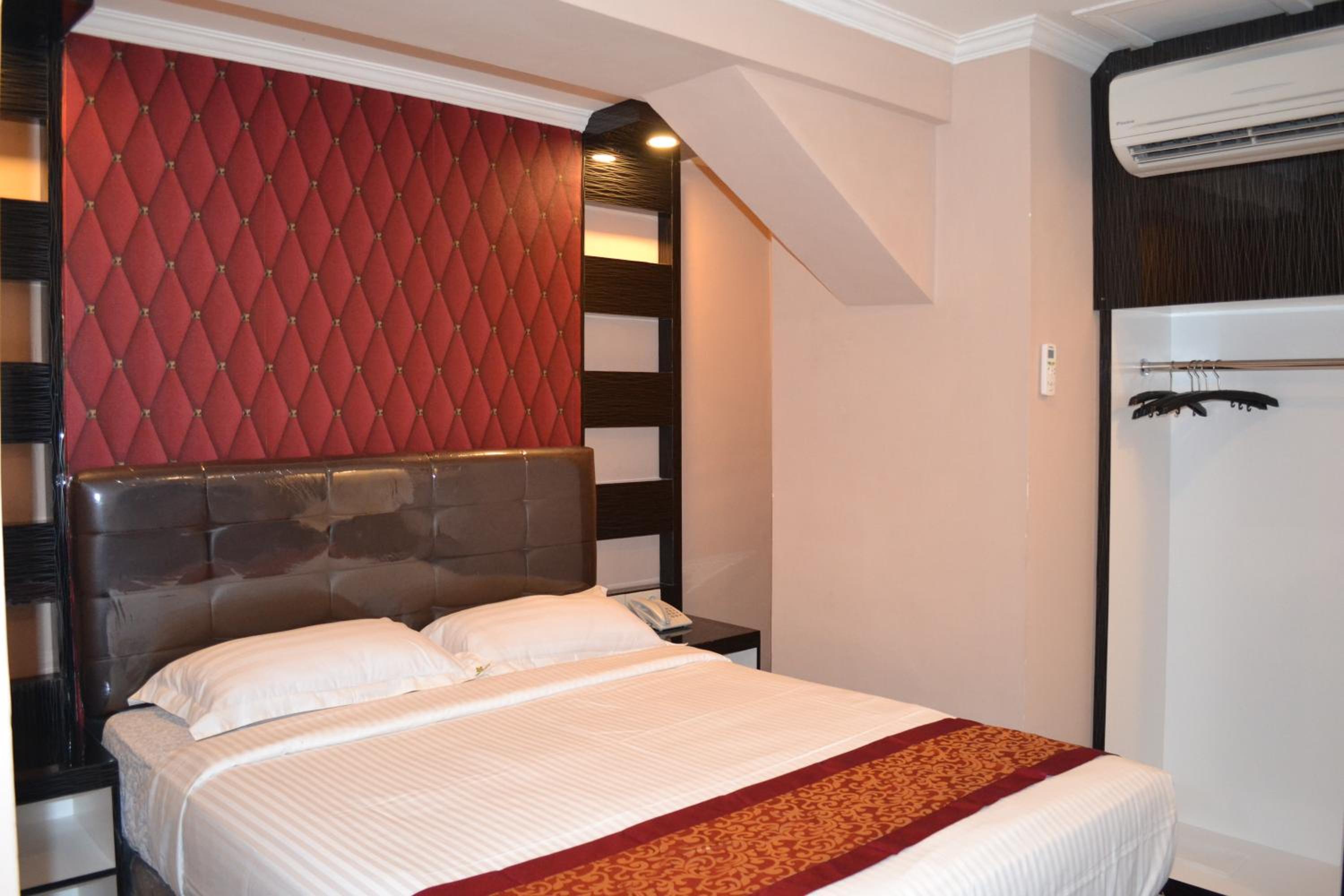 Deluxe Double Room - Photo 1