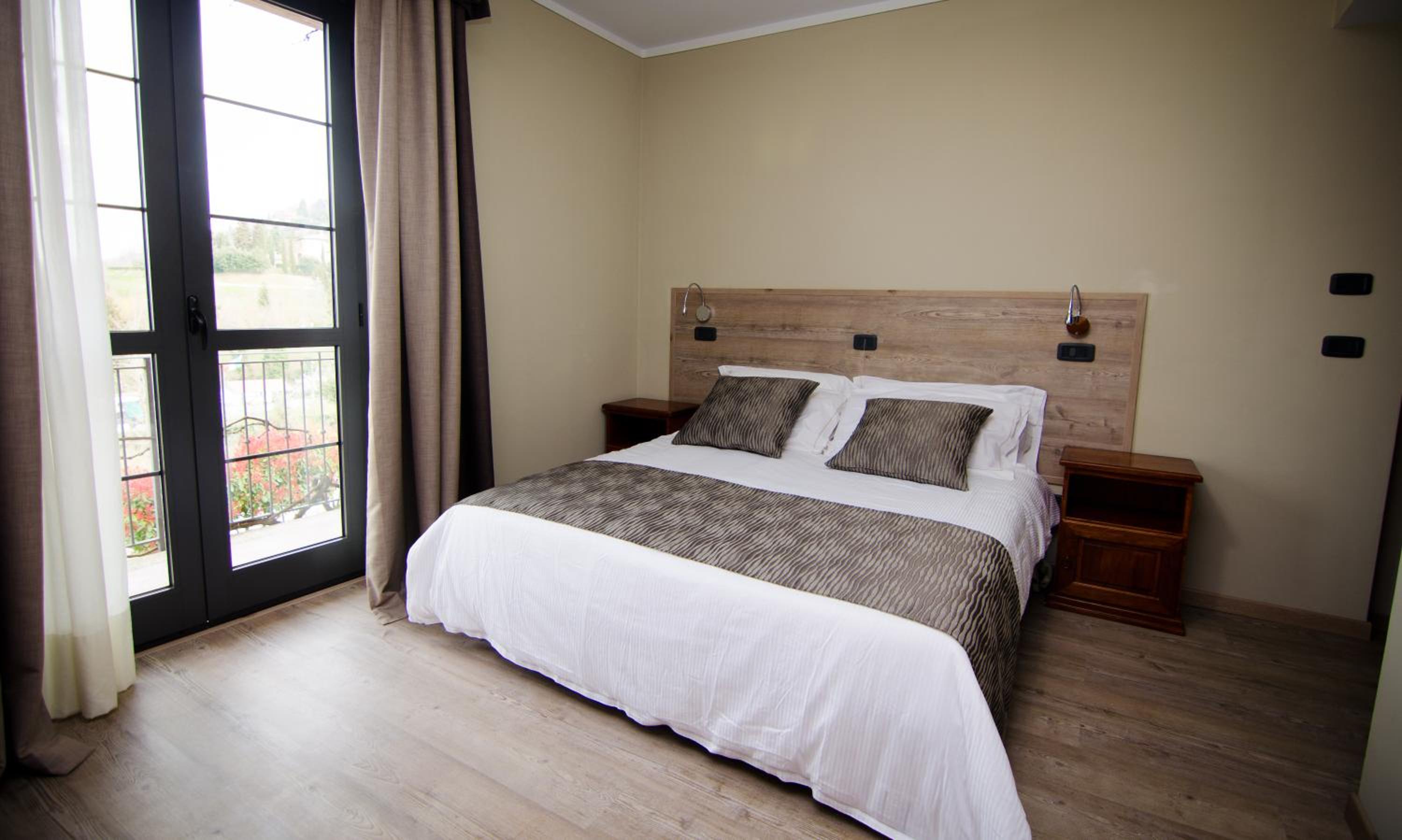 Superior Double or Twin Room - Photo 6