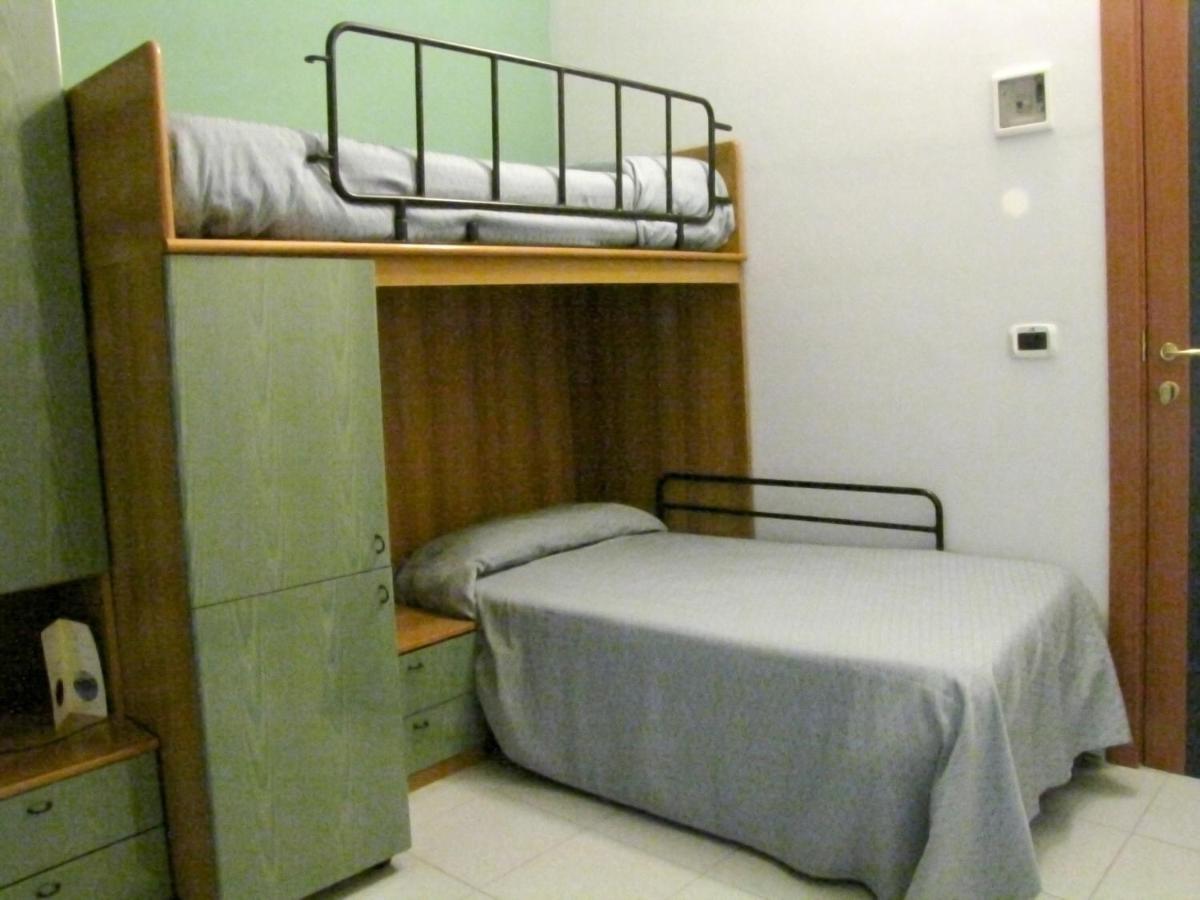 Family Room (2 Adults + 2 Children) photo 1