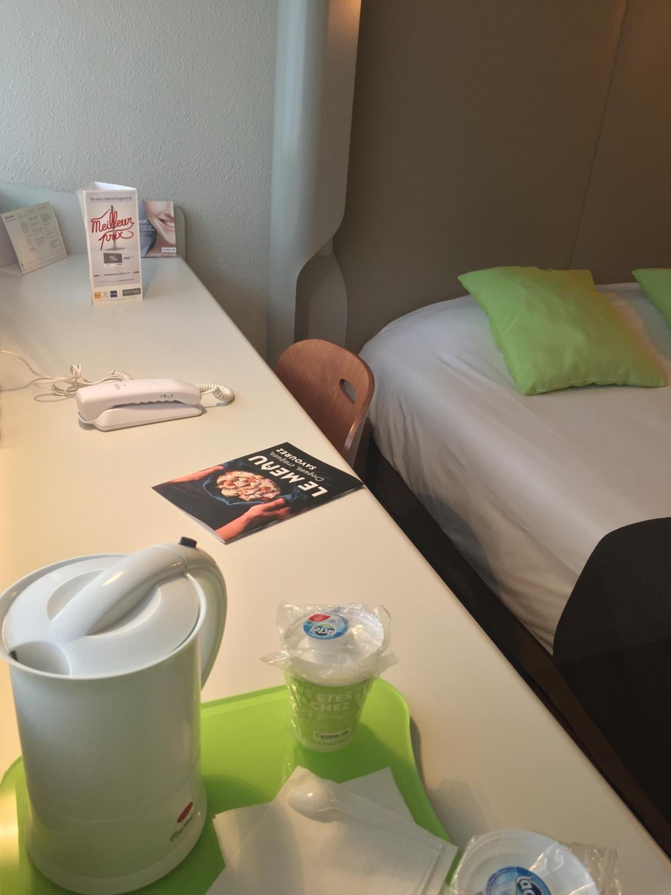 Standard Twin Room photo 2