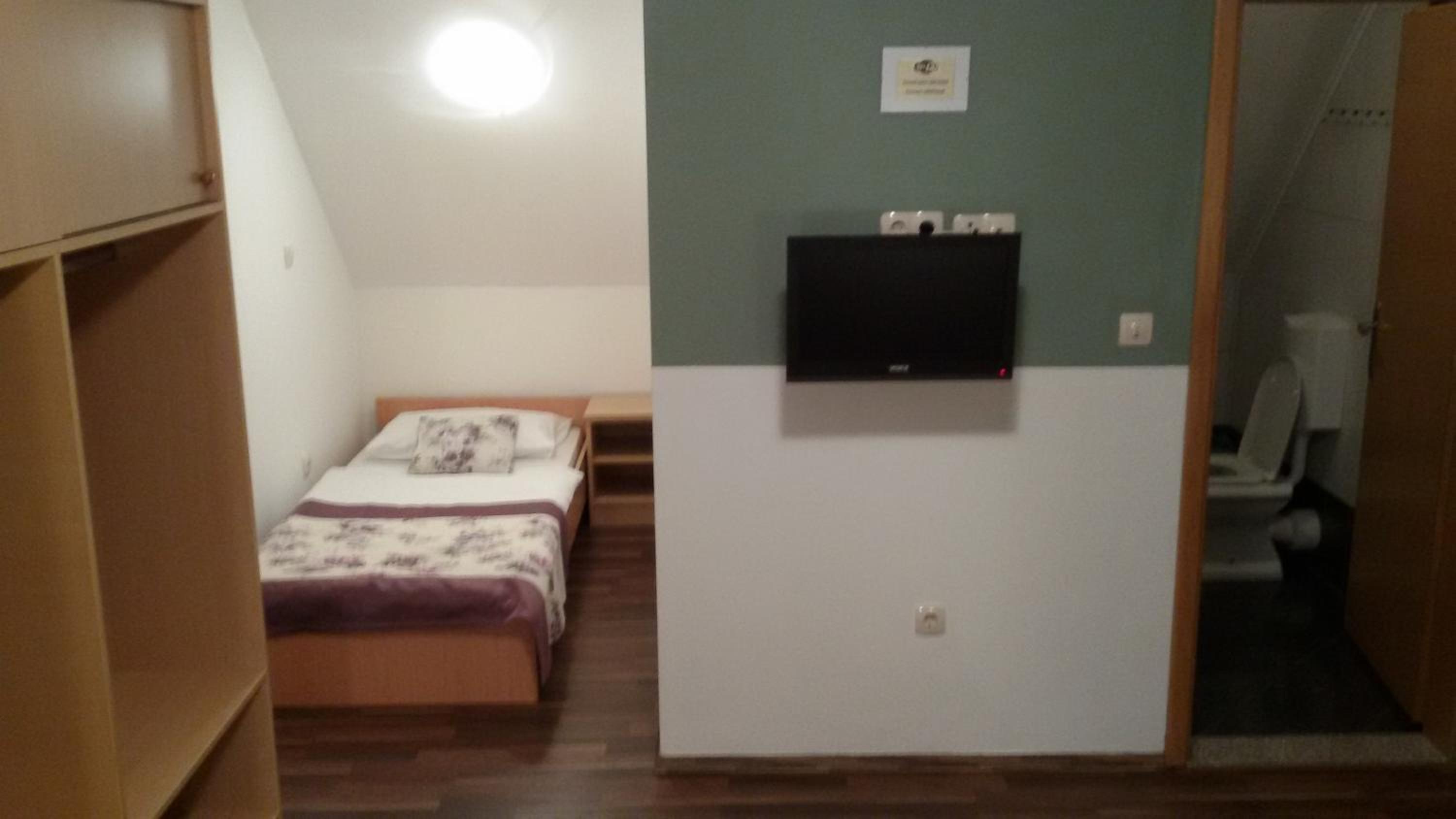 Triple Room - Photo 2
