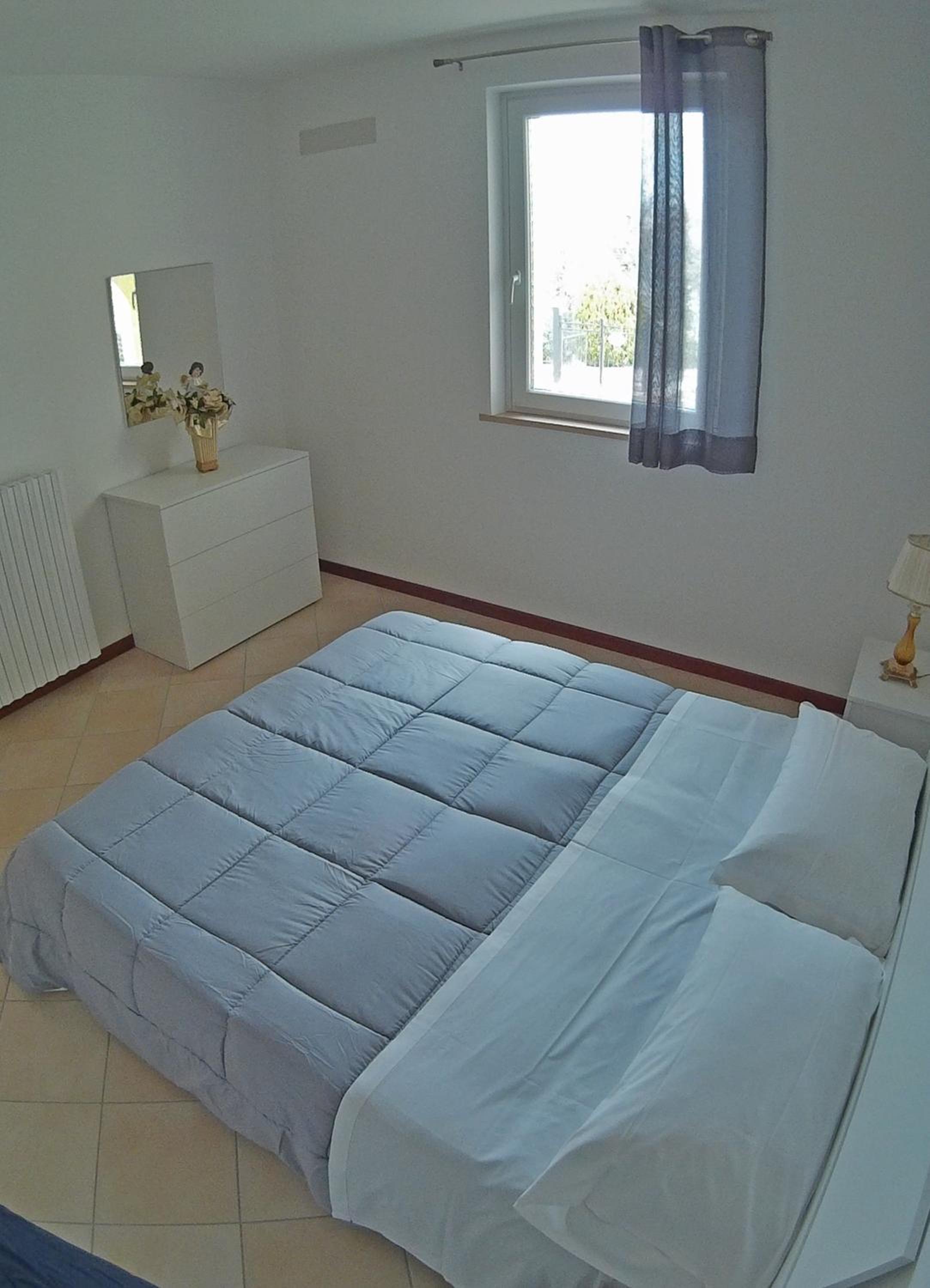 Apartment with Lake View - Photo 1