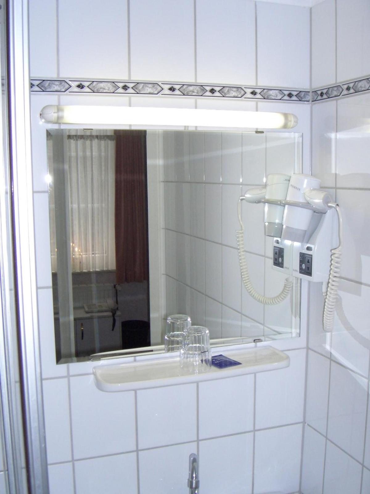 Double Room - Photo 7