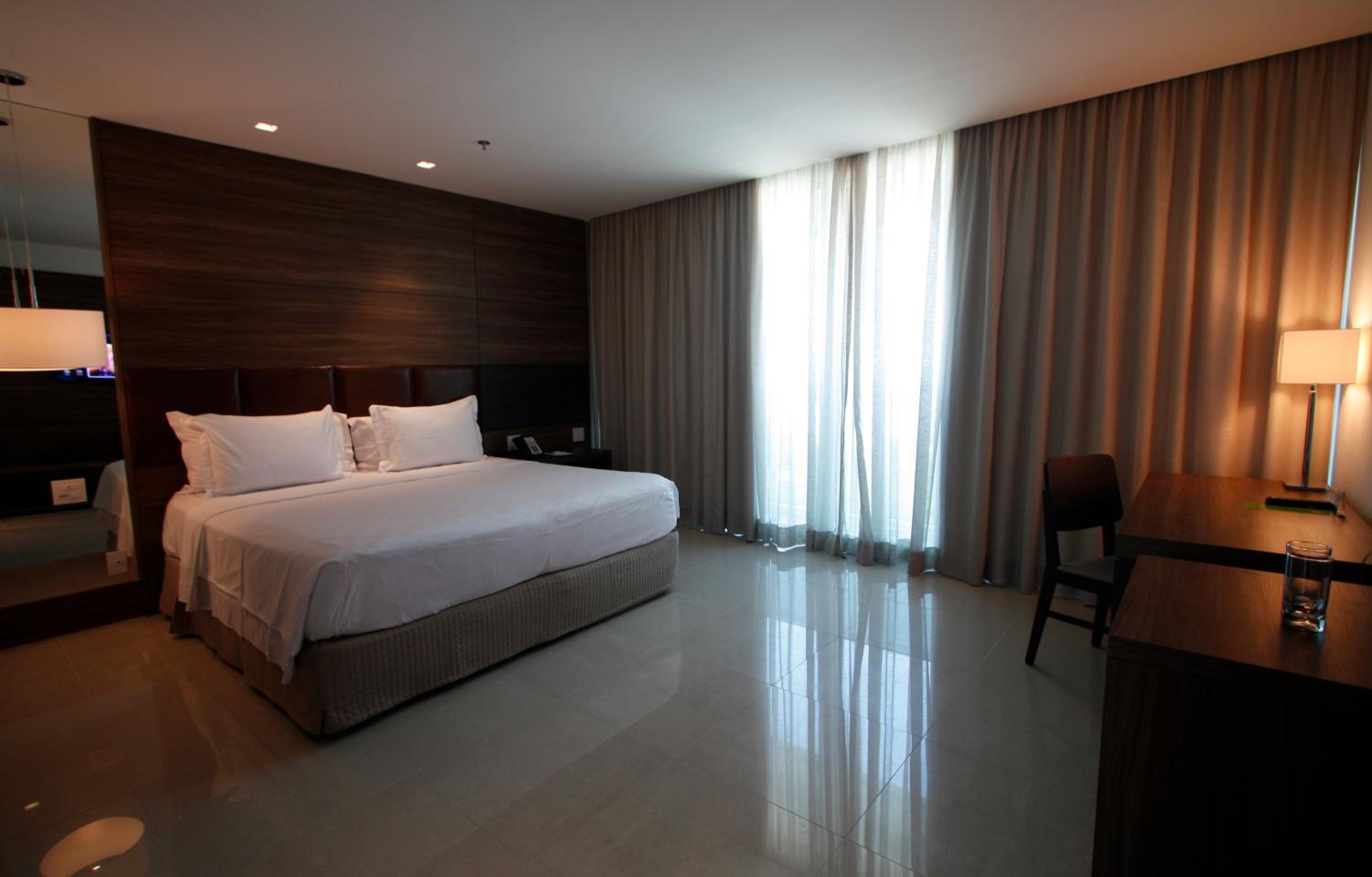 King Room with Balcony photo 1