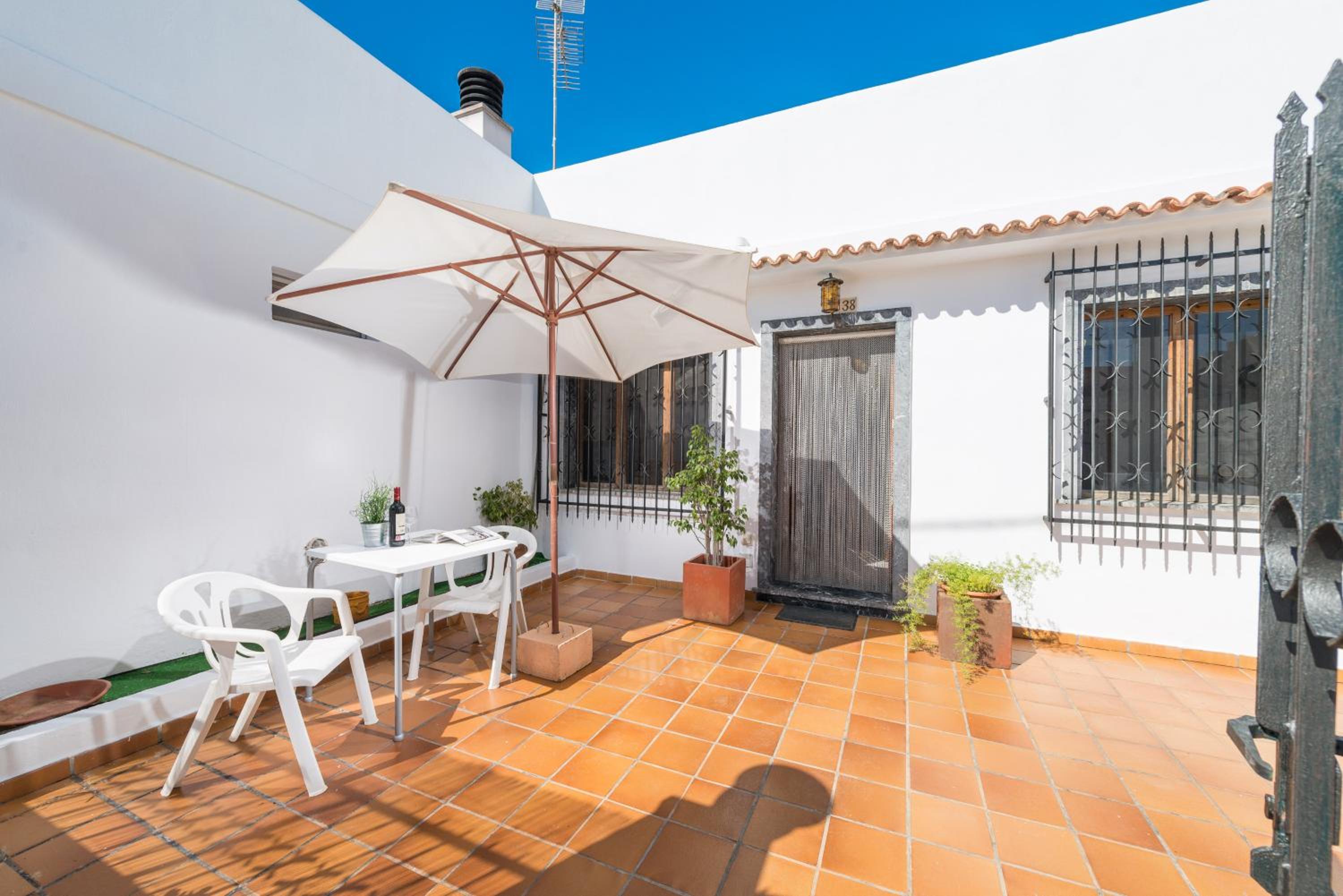 Three-Bedroom Villa photo 3