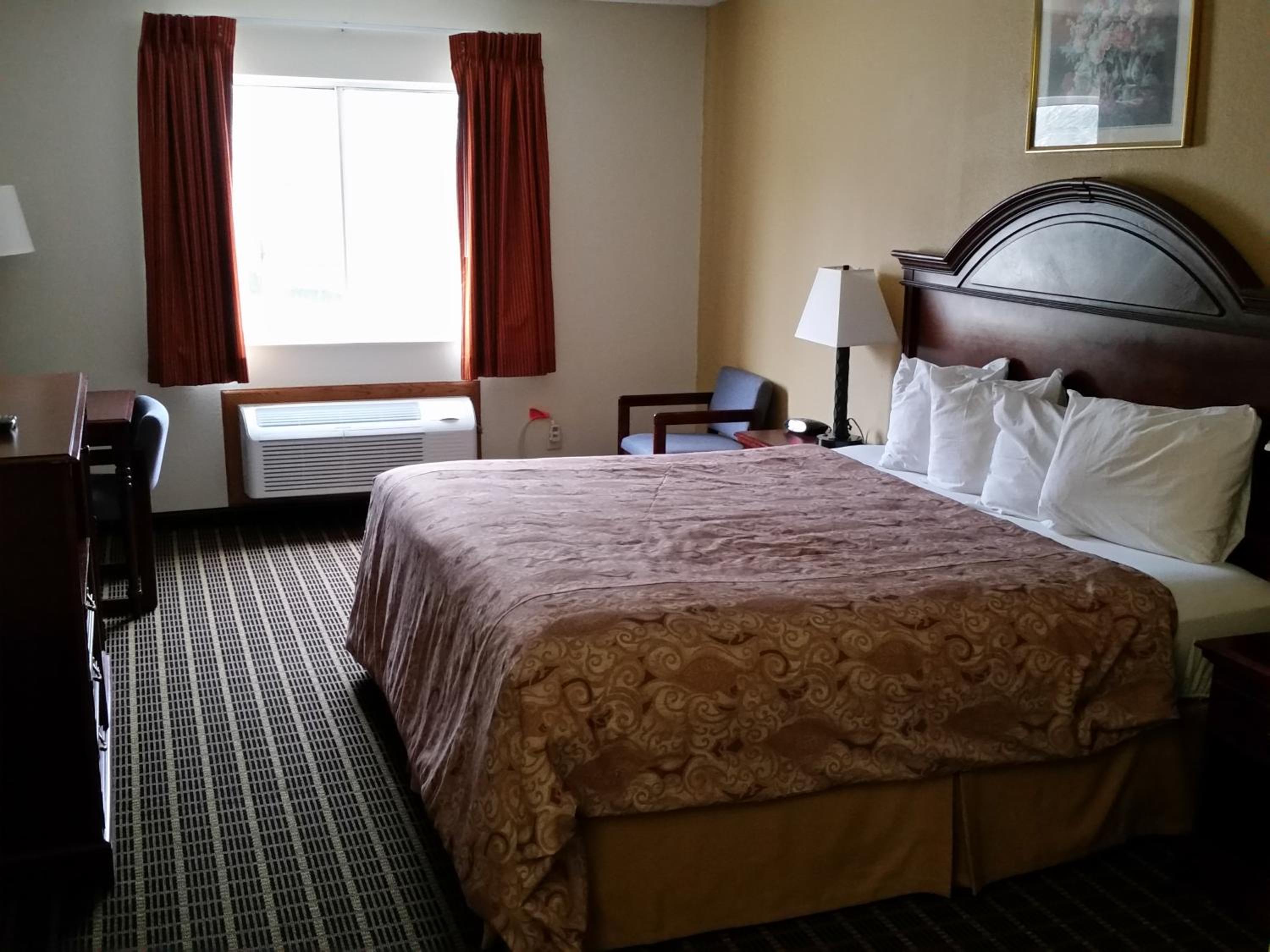 King Room - Non-Smoking - Photo 13