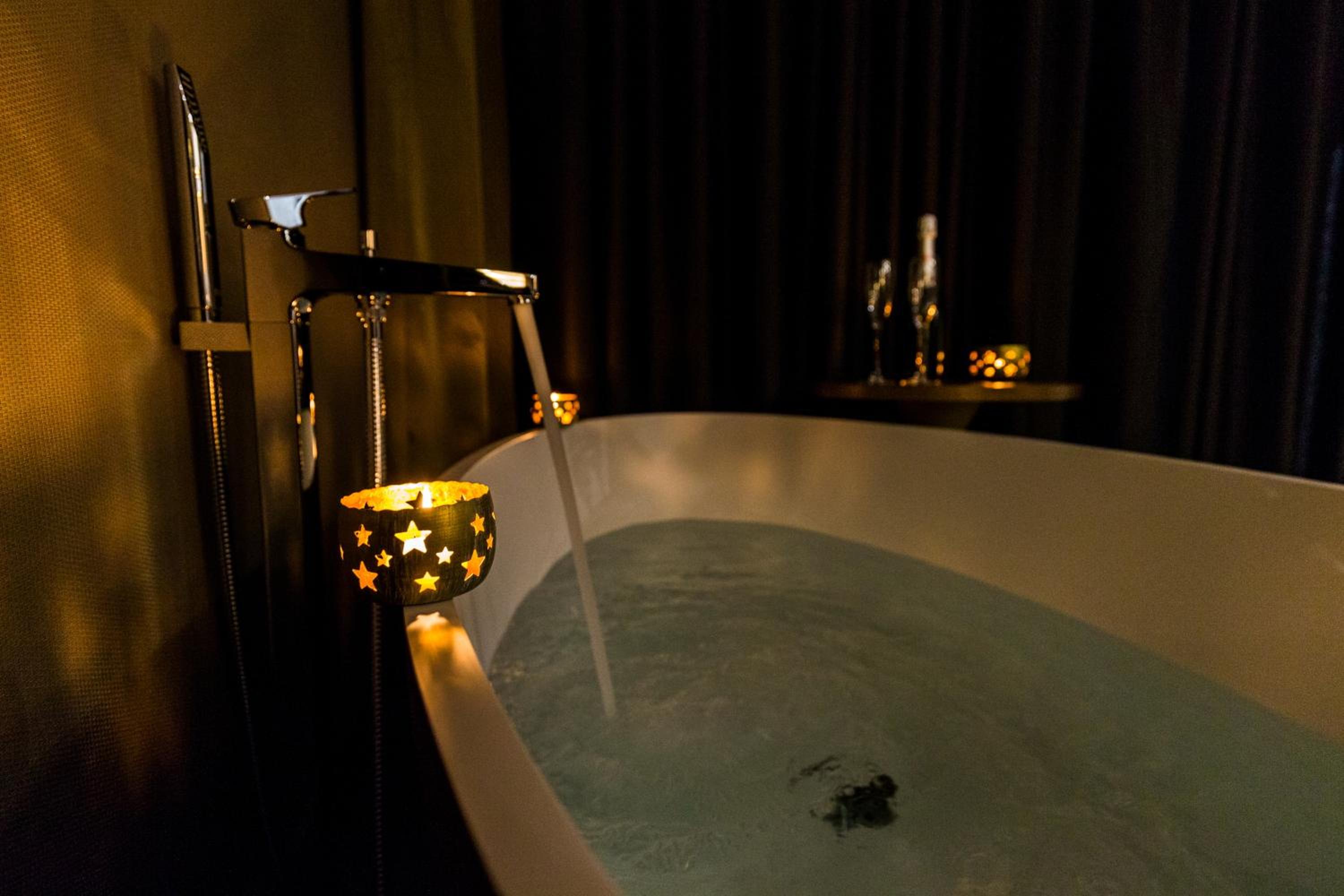 Privilege Suite - Photo 2