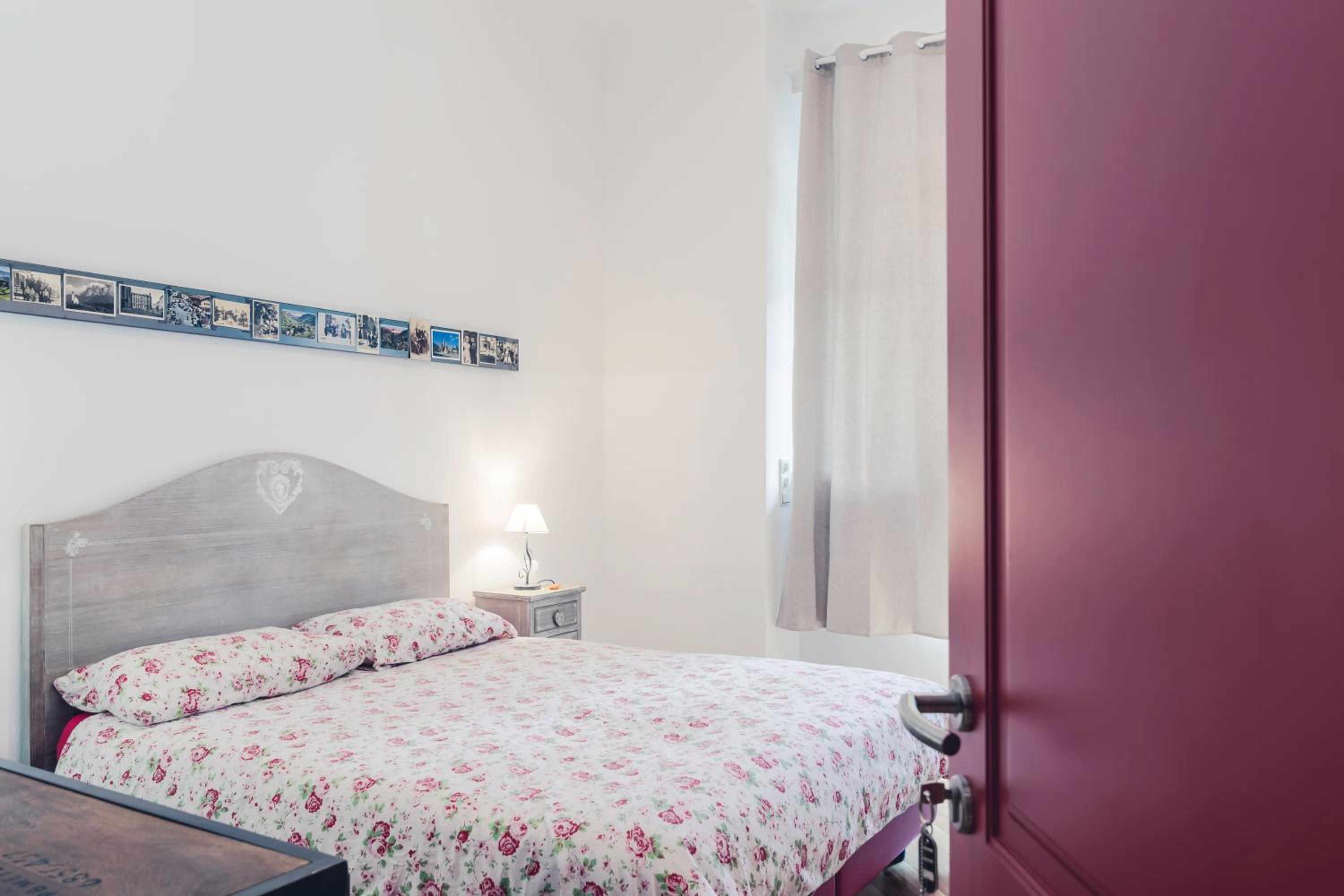 Double Room with Shared Bathroom photo 1